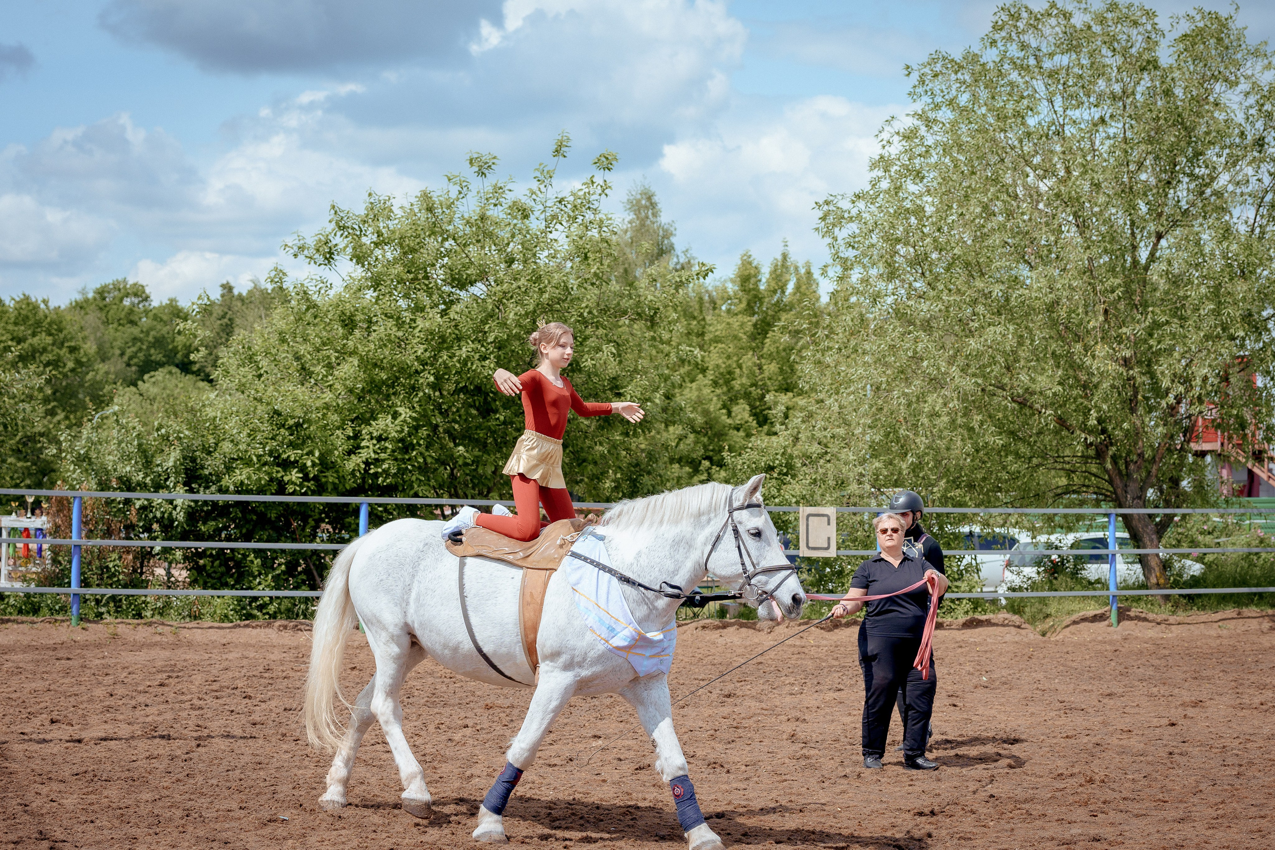 Конный клуб Горки. Портретный и семейный фотограф в Москве/Видное