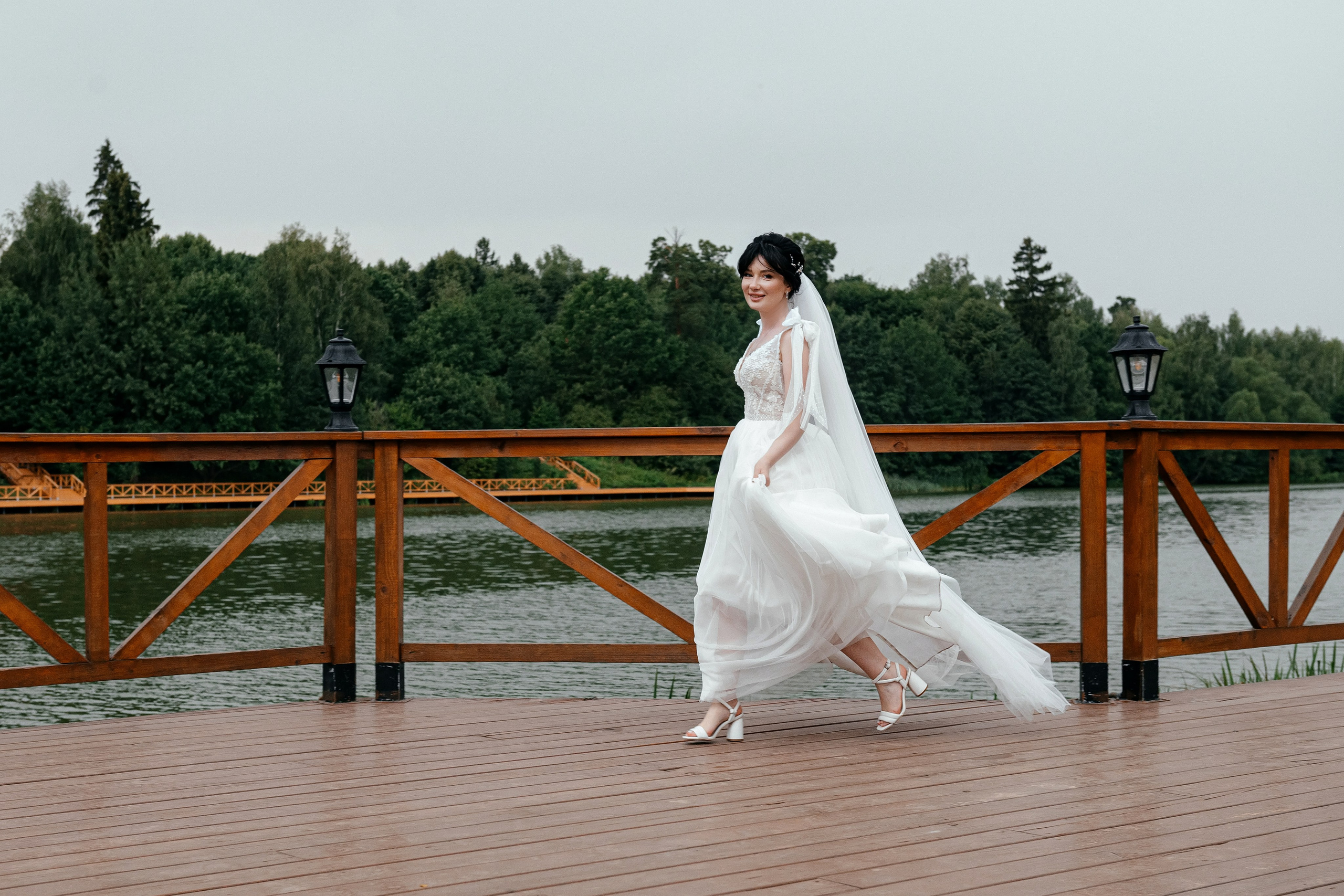 Свадьба с венчанием в Щелково. Прогулка в Гребнево, ресторан Кинза, отель Премиум. Свадебный и семейный фотограф Виктория Носачёва. Щелково, Москва и МО