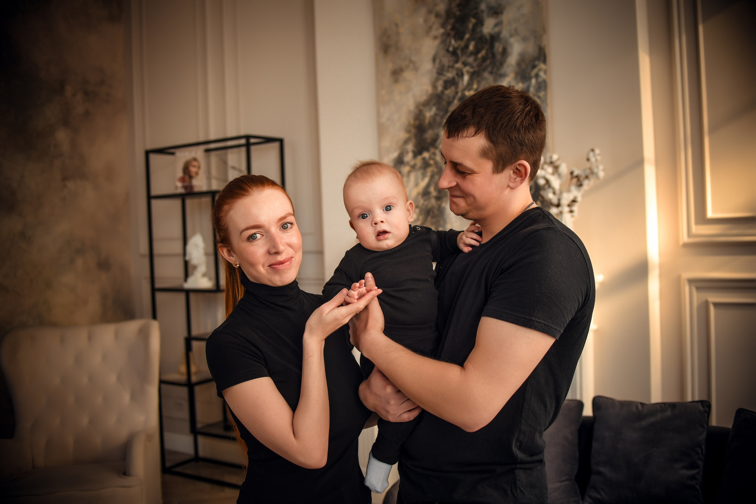 Семейная студийная фотосессия 3. Свадебный, семейный, детский, контент фотограф в Омске Максим Ильин