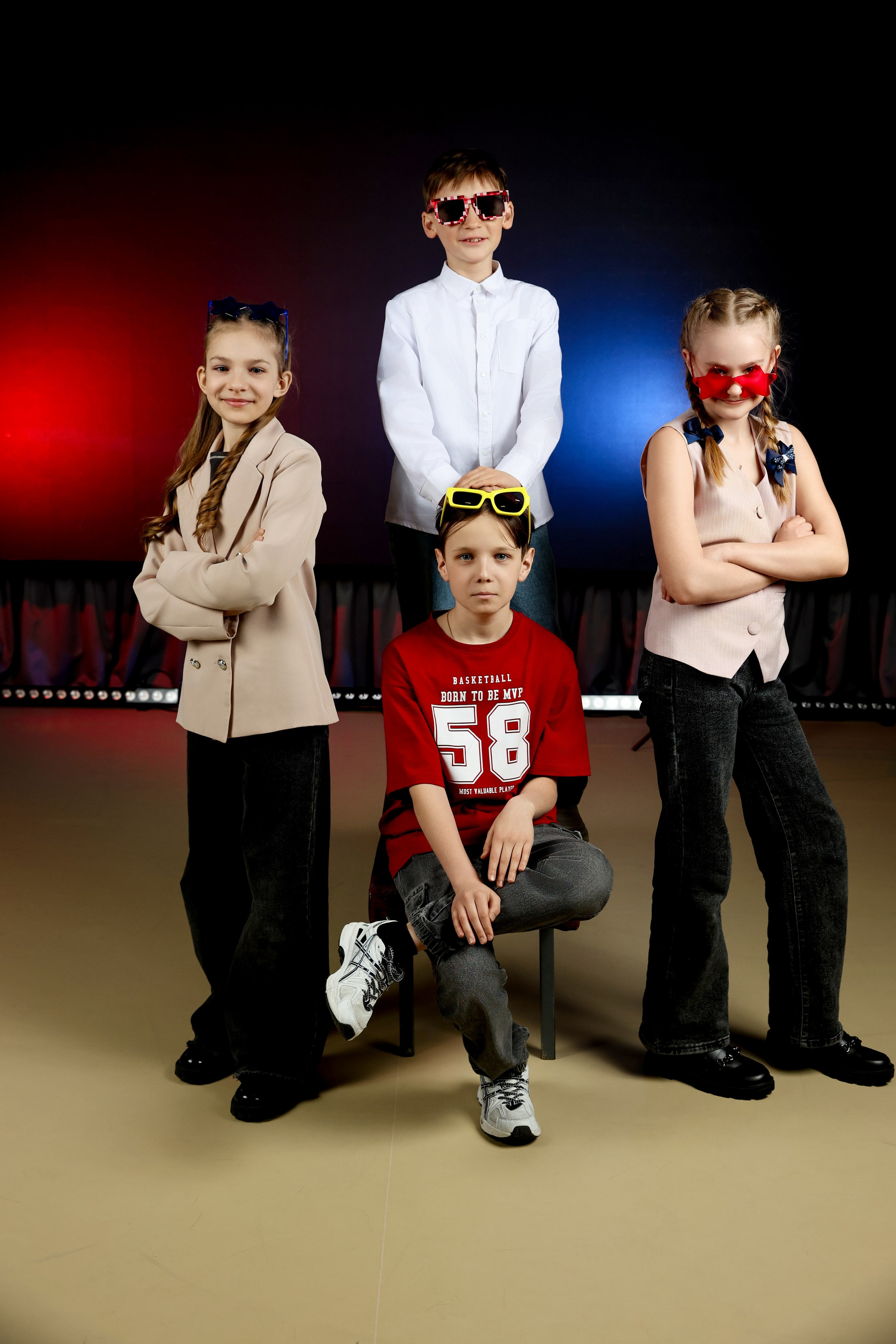 Школьная фотосессия 4 класс. Артём Печерин фотограф в Оленегорске