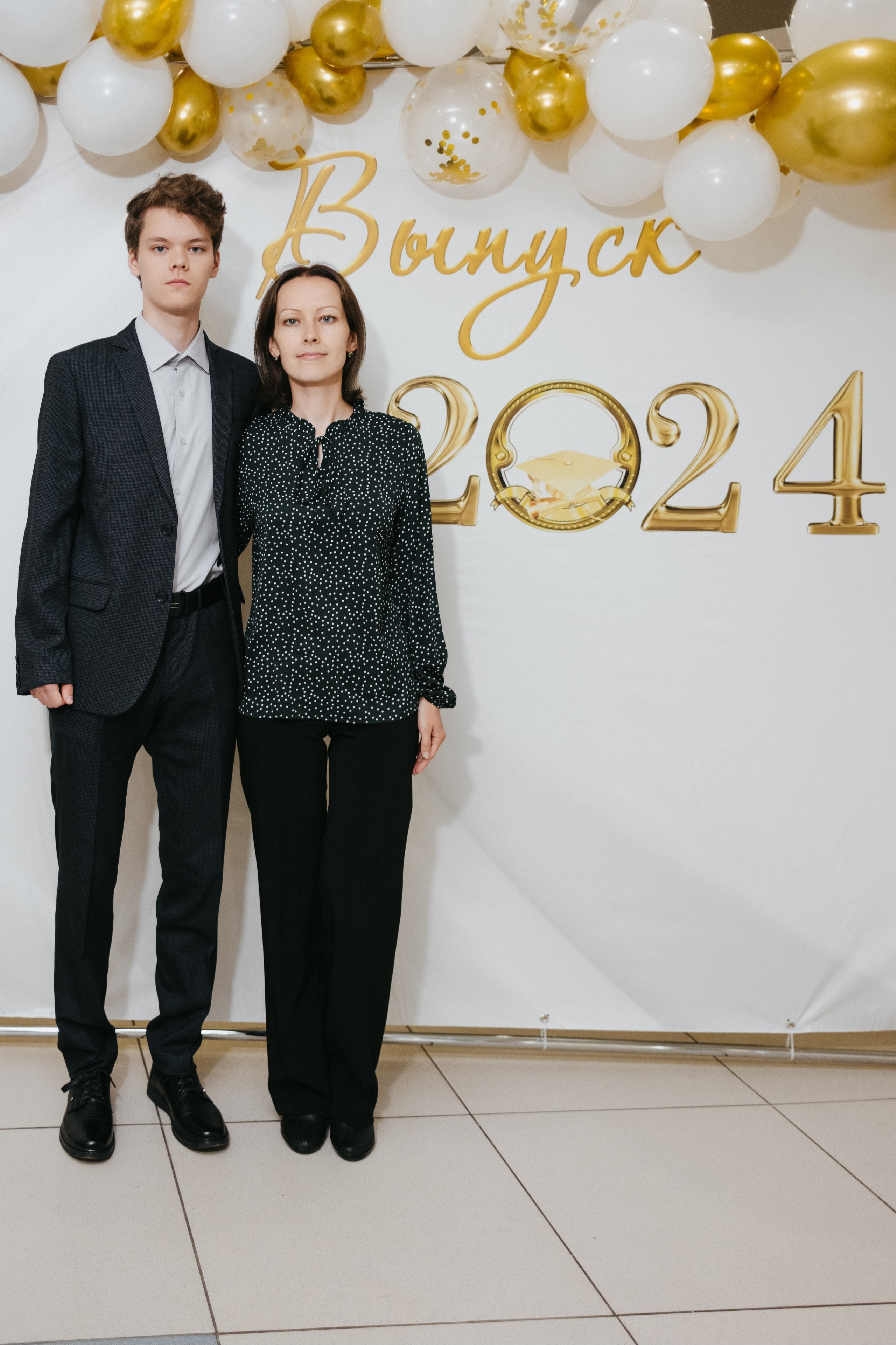 Выпускной 11 класс школы № 30. Свадебный и репортажной фотограф Денис Ожигин в Краснодаре и Краснодарском крае