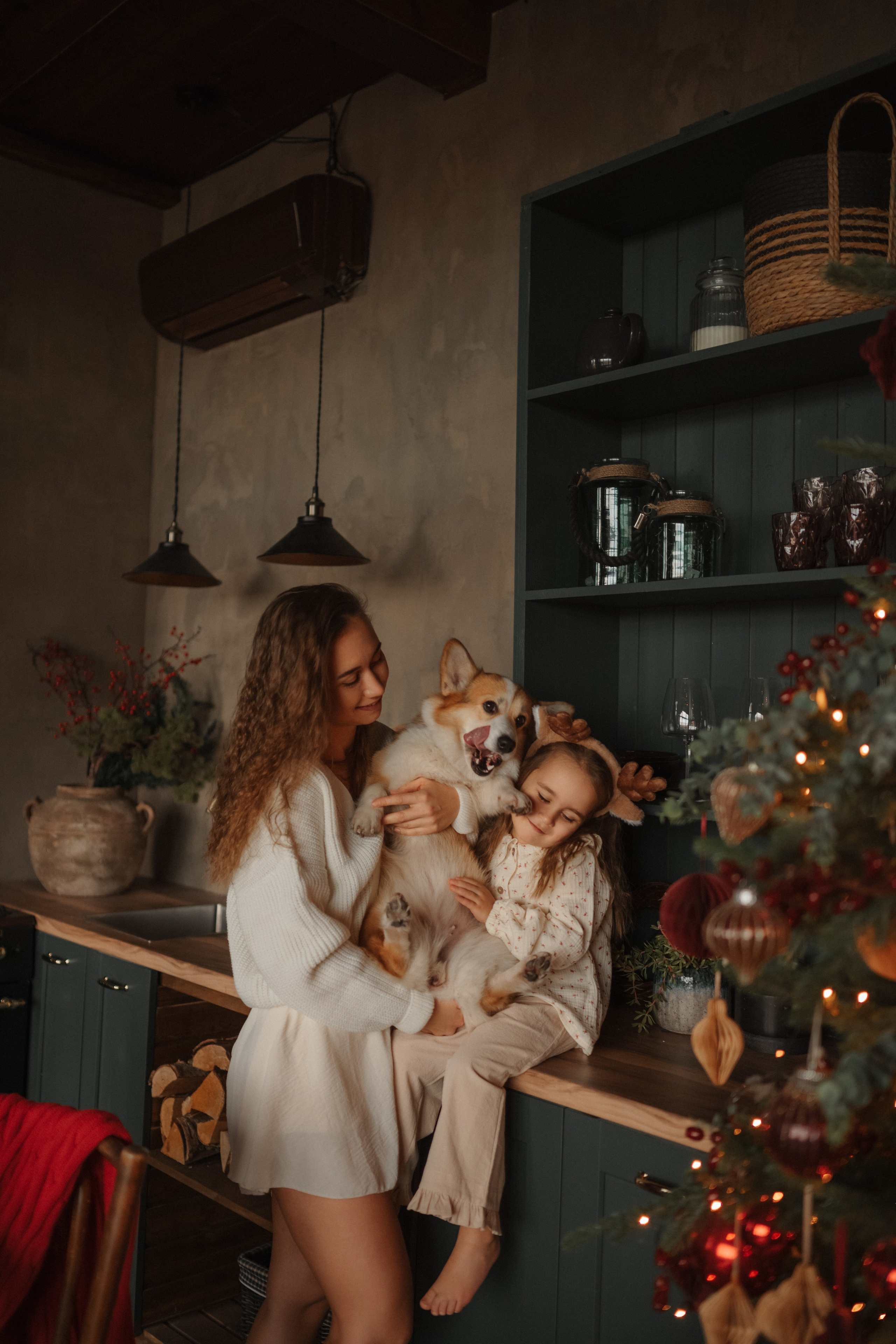 Лада, Алиса, Андрей и Фифи. Дьяконова Валерия семейный и детский фотограф в Санкт-Петербурге