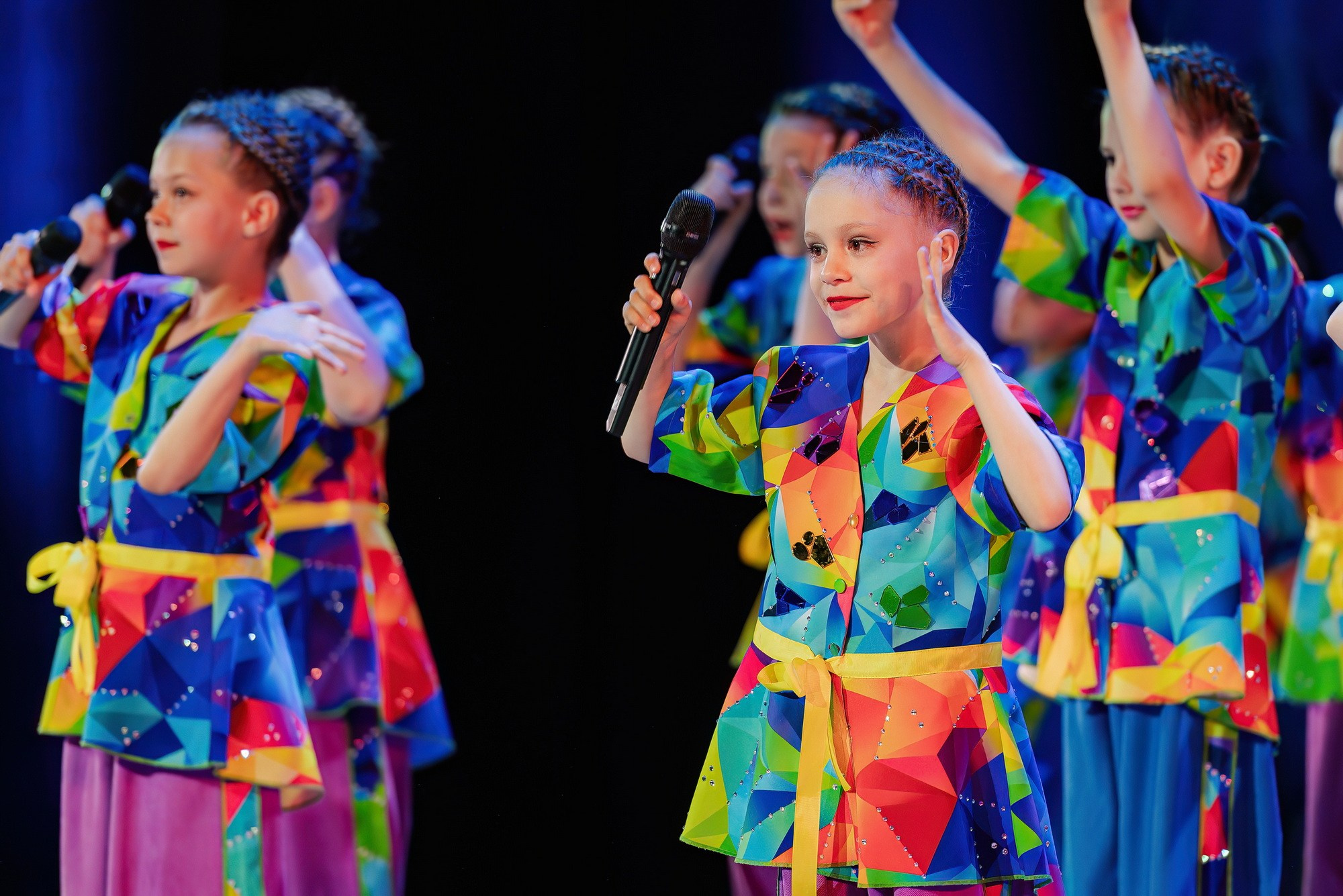 Отчетный концерт Образцового коллектива Алтая театра эстрадной песни «Созвездие». Свадебный и репортажный фотограф Никита Сницарев в Барнауле