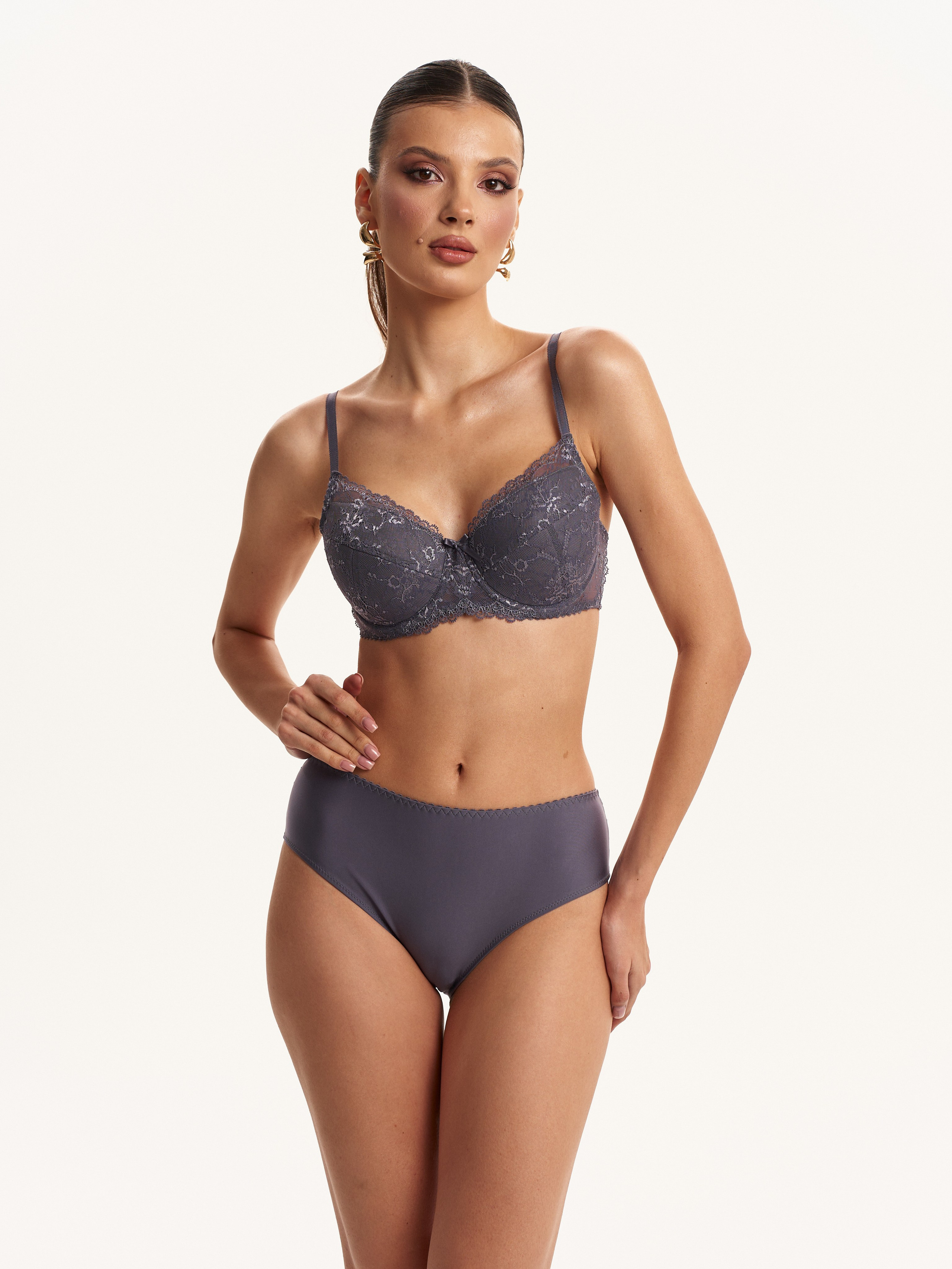 Leda Floriel | Каталог. Фотограф Марина Голубева, Минск. Съемка для брендов, реклама