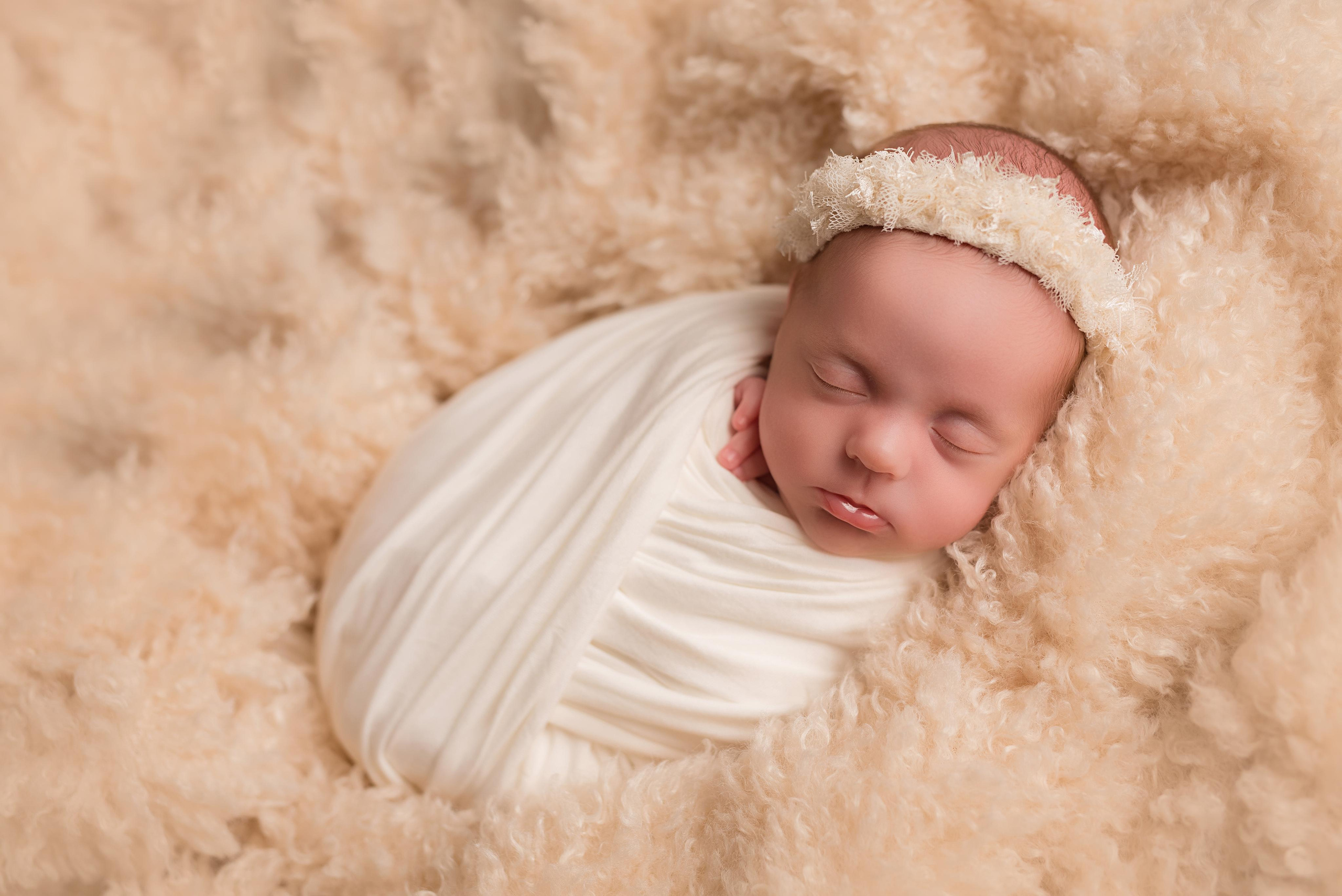 Саша и Лиза, 20 дней. Фотограф новорожденных и детский фотограф в Екатеринбурге Ксени