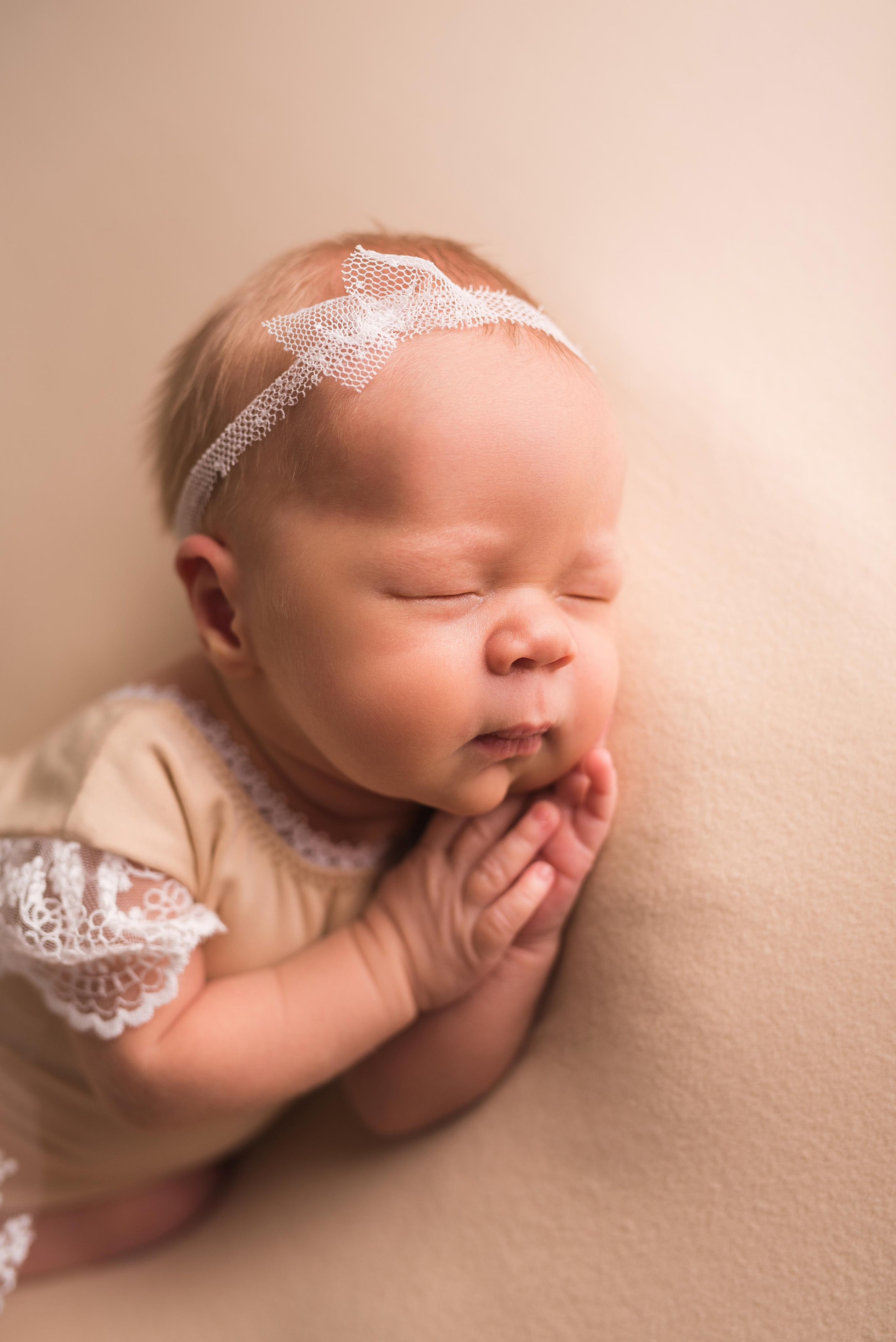 Варя, 10 дней. Фотограф новорожденных и детский фотограф в Екатеринбурге Ксени