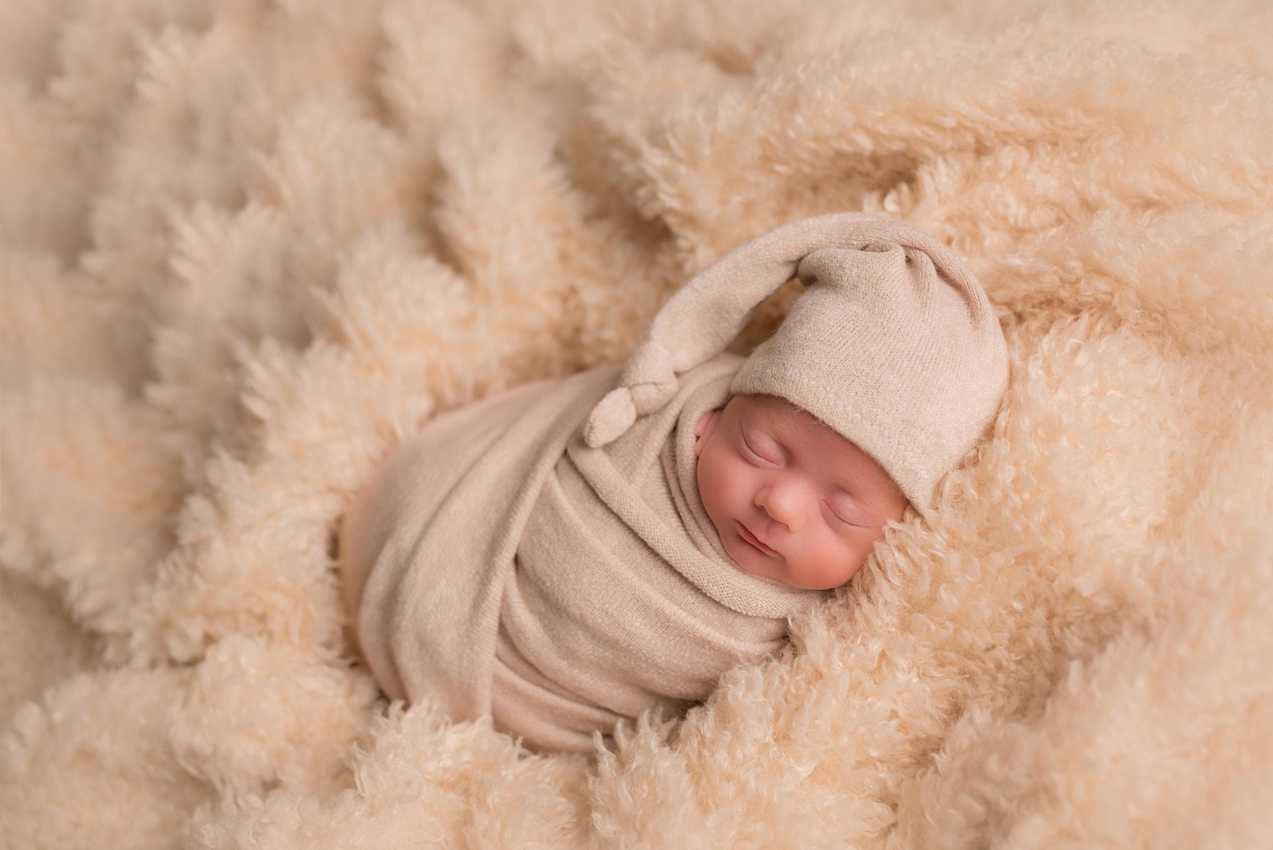 Саша и Лиза, 20 дней. Фотограф новорожденных и детский фотограф в Екатеринбурге Ксени