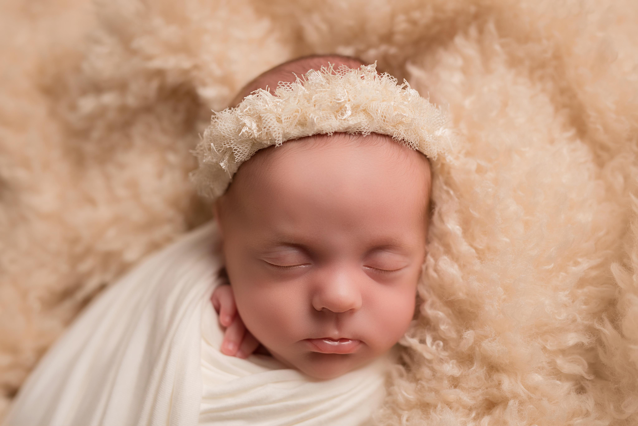 Саша и Лиза, 20 дней. Фотограф новорожденных и детский фотограф в Екатеринбурге Ксени