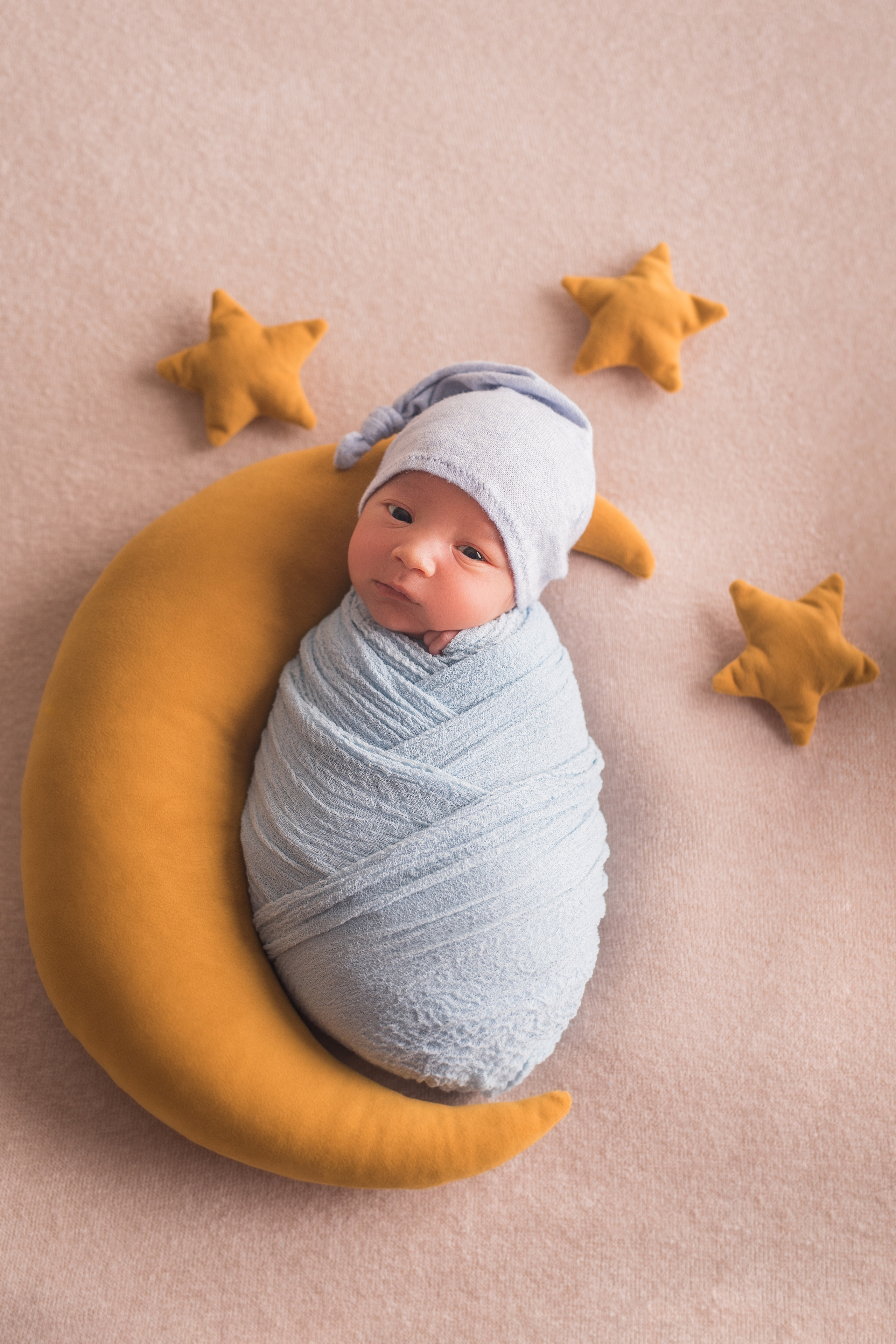 Артем, 9 дней. Фотограф новорожденных и детский фотограф в Екатеринбурге Ксени