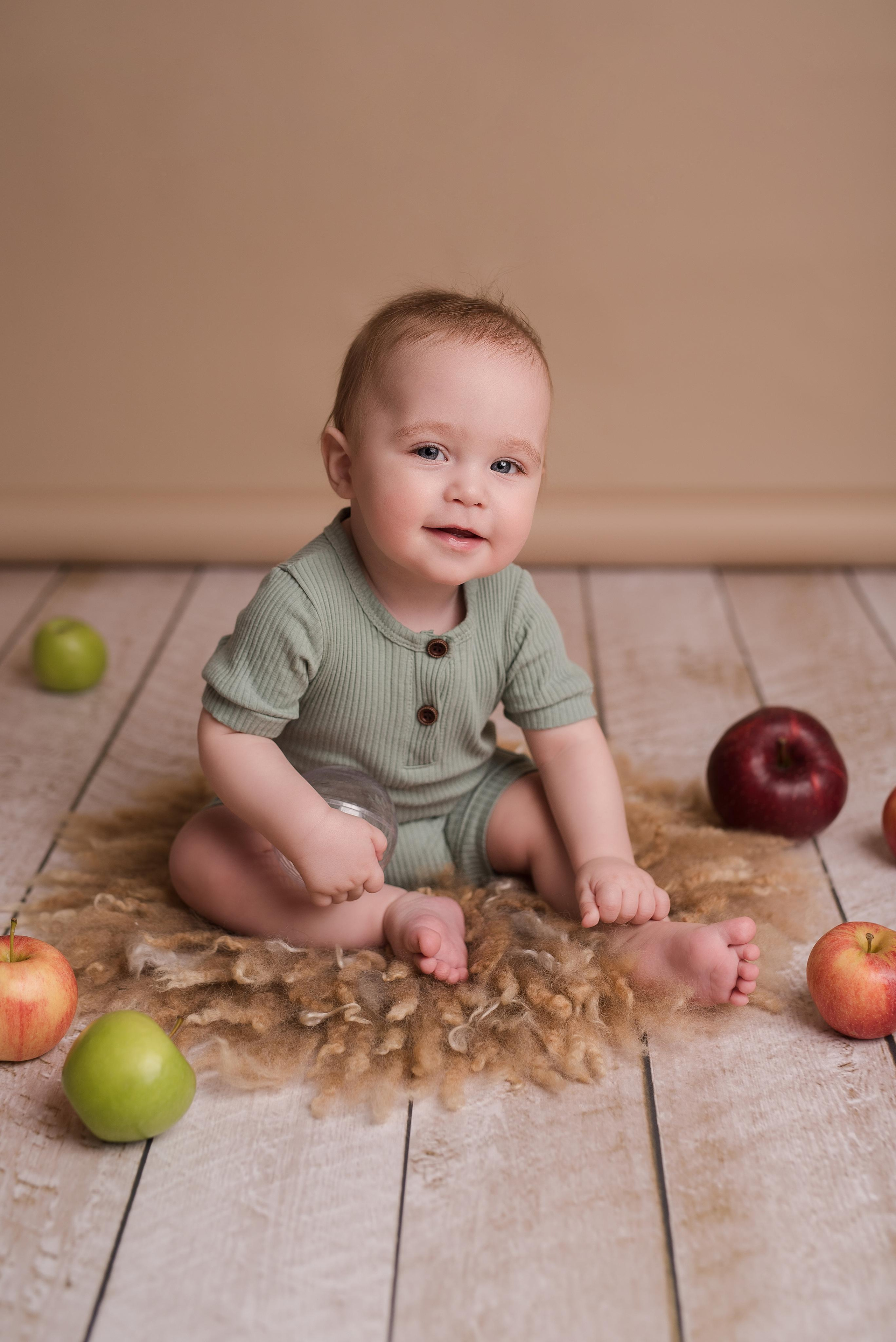 Артем, 8 месяцев. Фотограф новорожденных и детский фотограф в Екатеринбурге Ксени