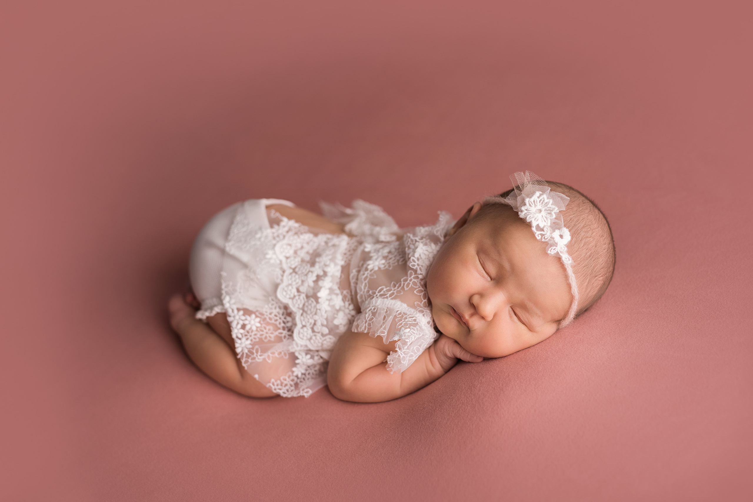 Милана, 11 дней. Фотограф новорожденных и детский фотограф в Екатеринбурге Ксени