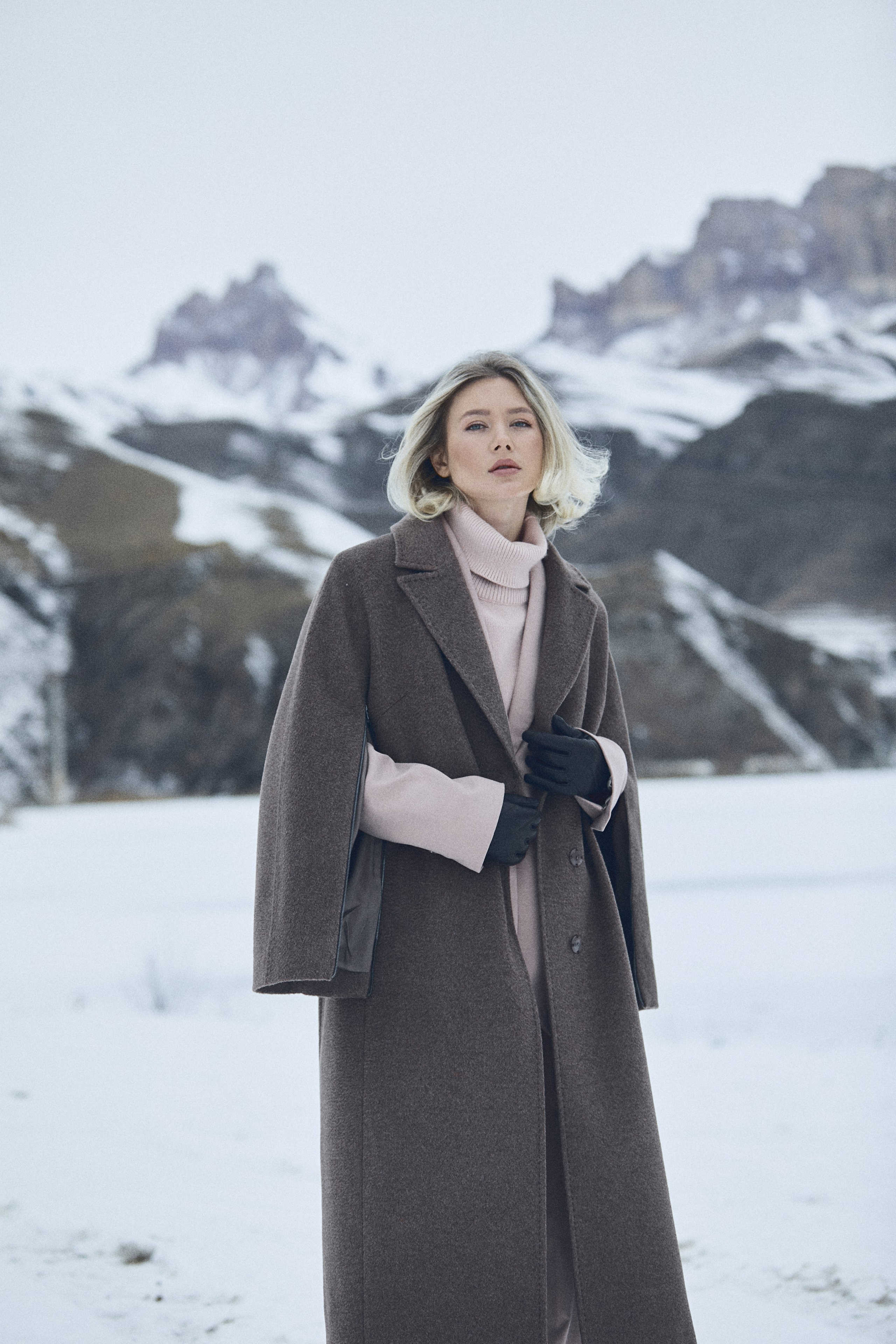 Выездная съемка для бренда одежды. Фотограф Продюсер в горах КБР / Москва  Нальчик Горы