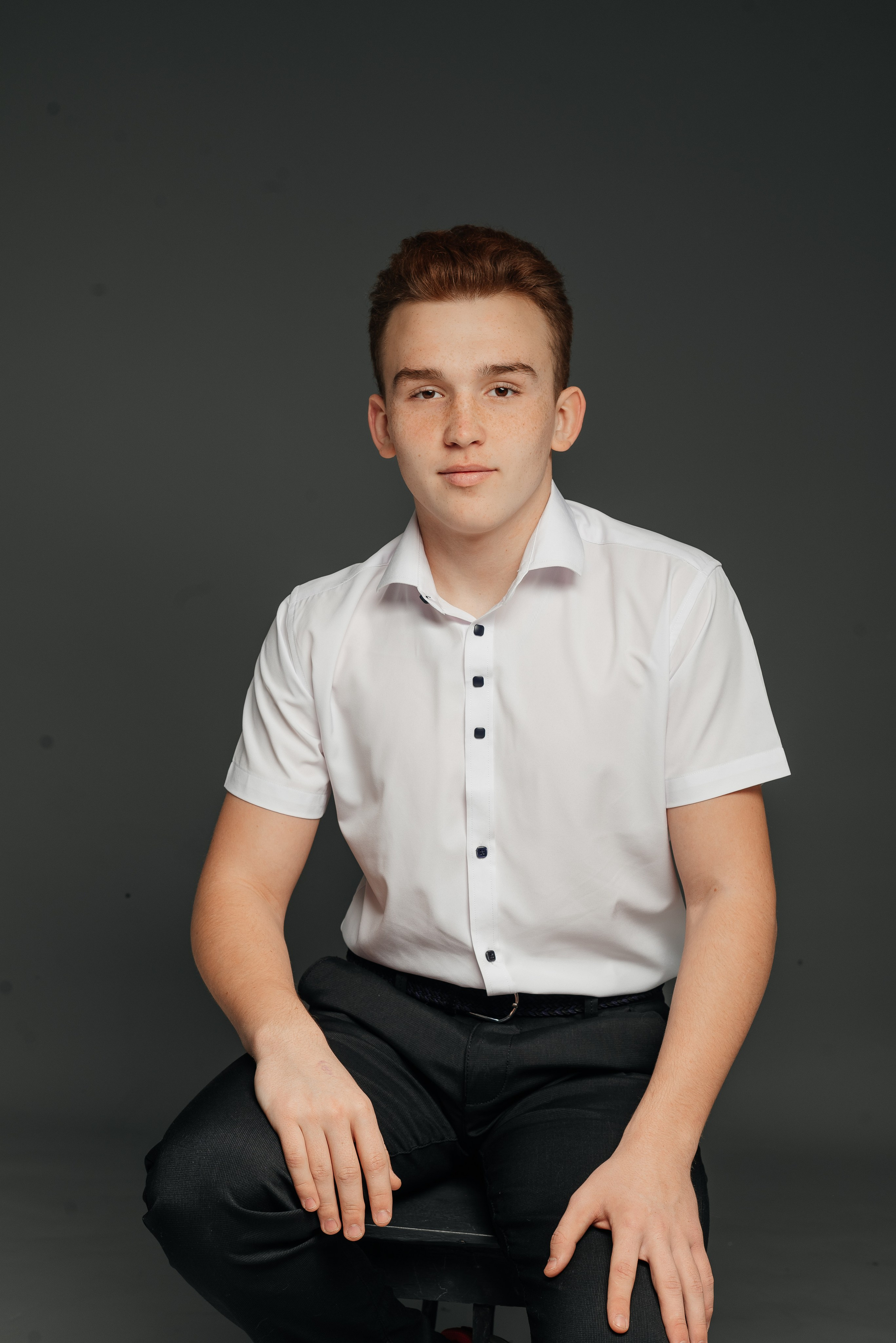 Портретная съемка в студии. Свадебный, семейный и школьный фотограф в Бийске Ксения Мамаева