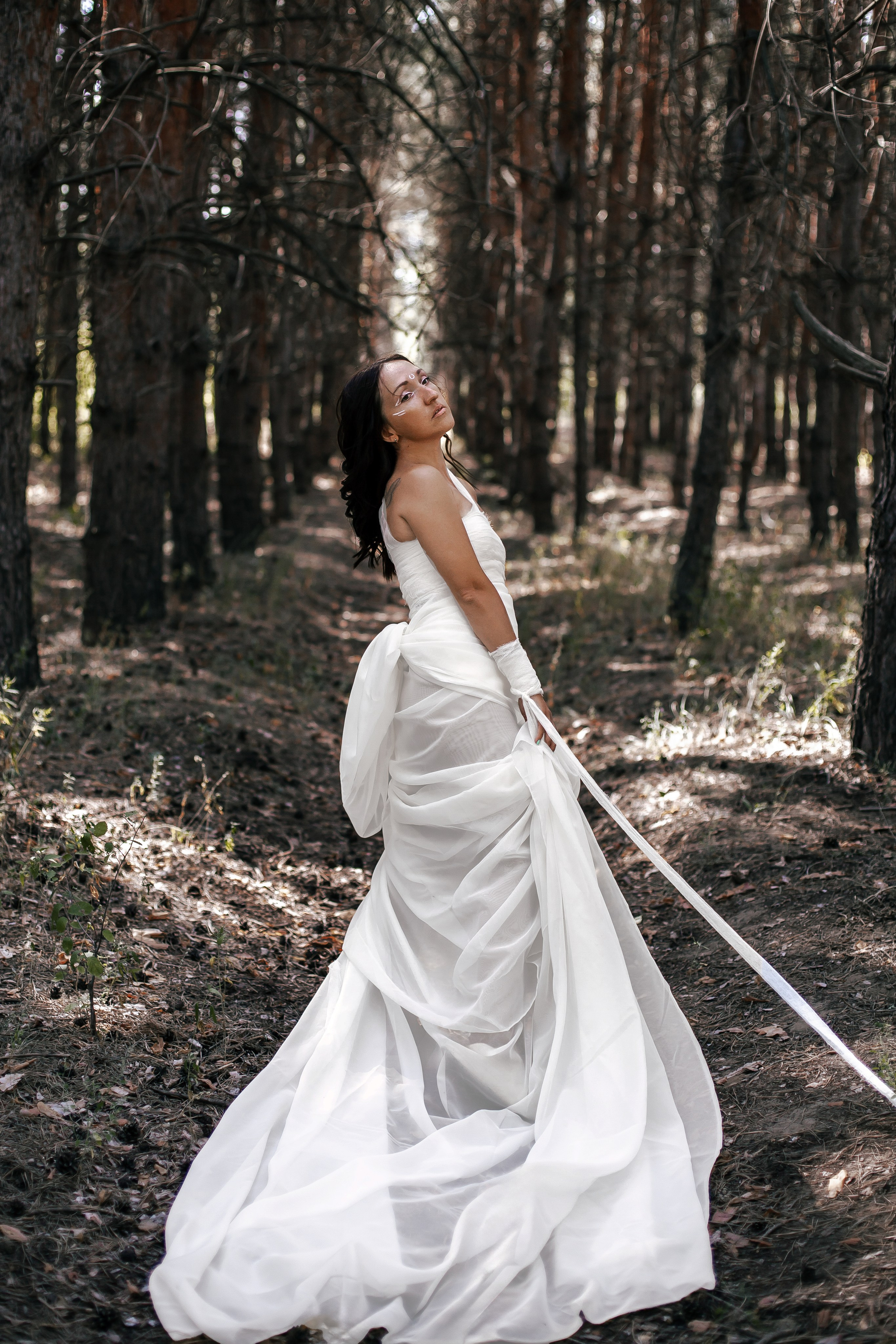 Юлия в лесу. Творческая съемка. Фотограф в Волгограде Норченко Светлана