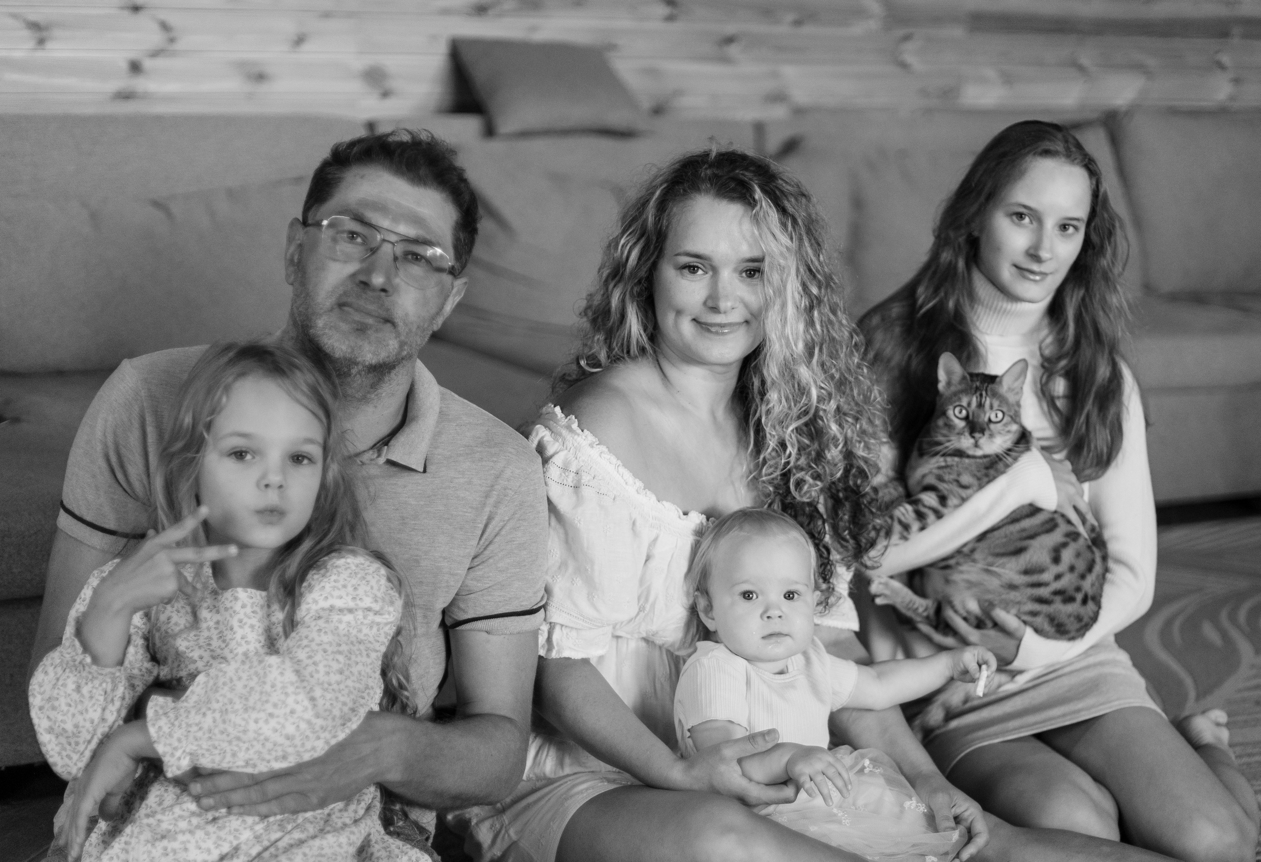 Евгений с семьей. Главная