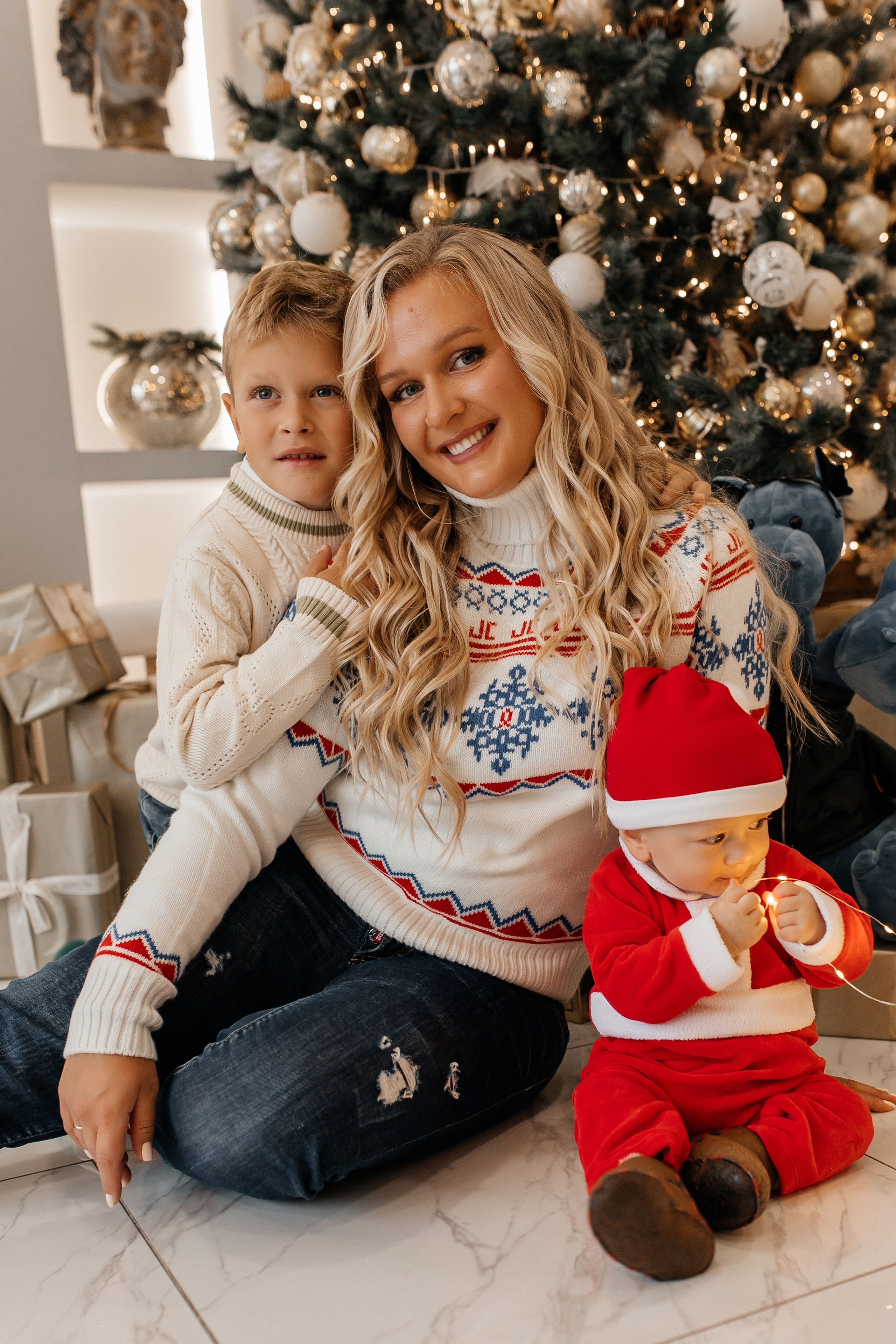 Алиша семейная новогодняя. Семейный фотограф в Санкт-Петербурге Ирина Иванова