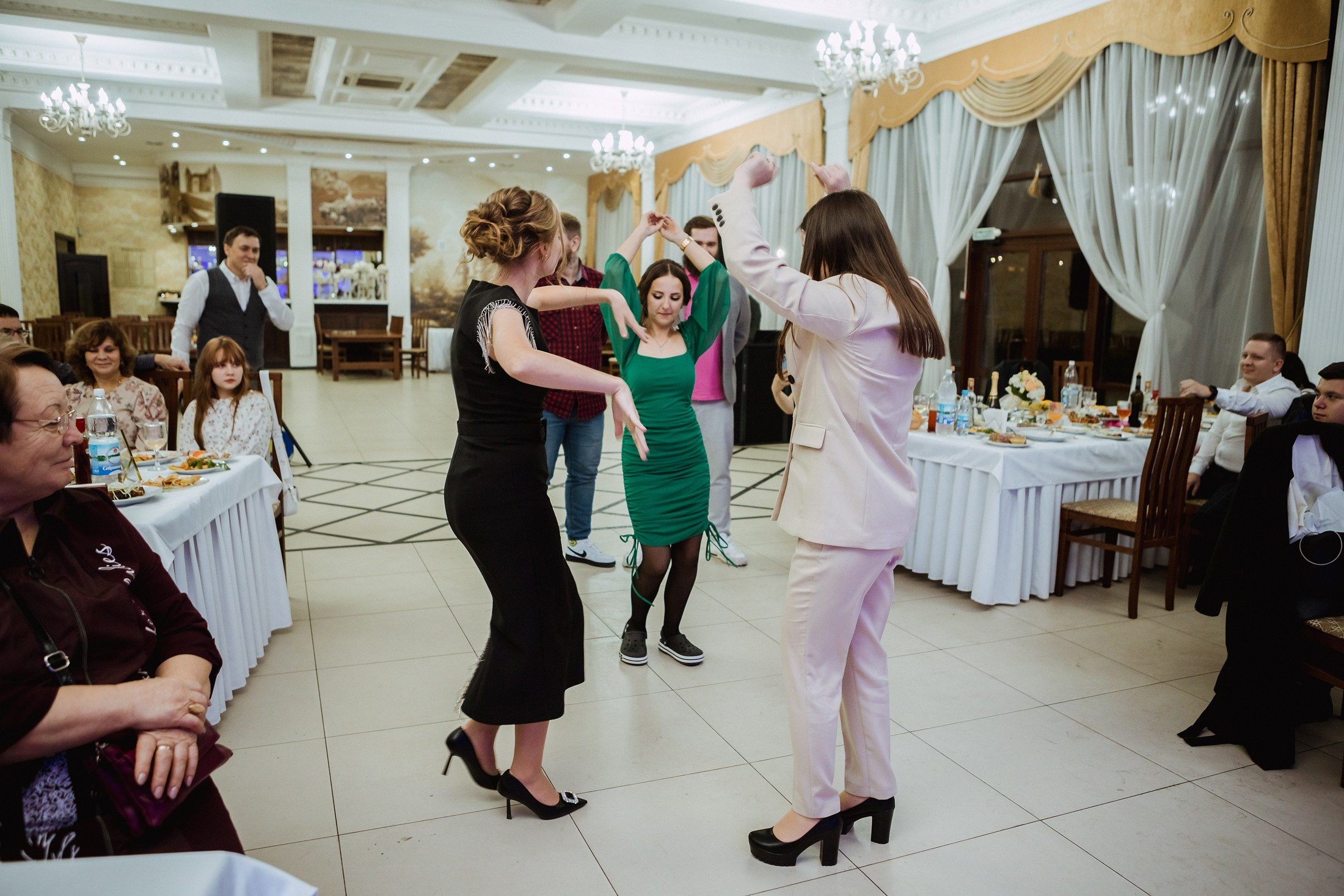 Александр и Мария. Фотографы в городе Волгограде — Людмила Агеева и Алексей Околелов