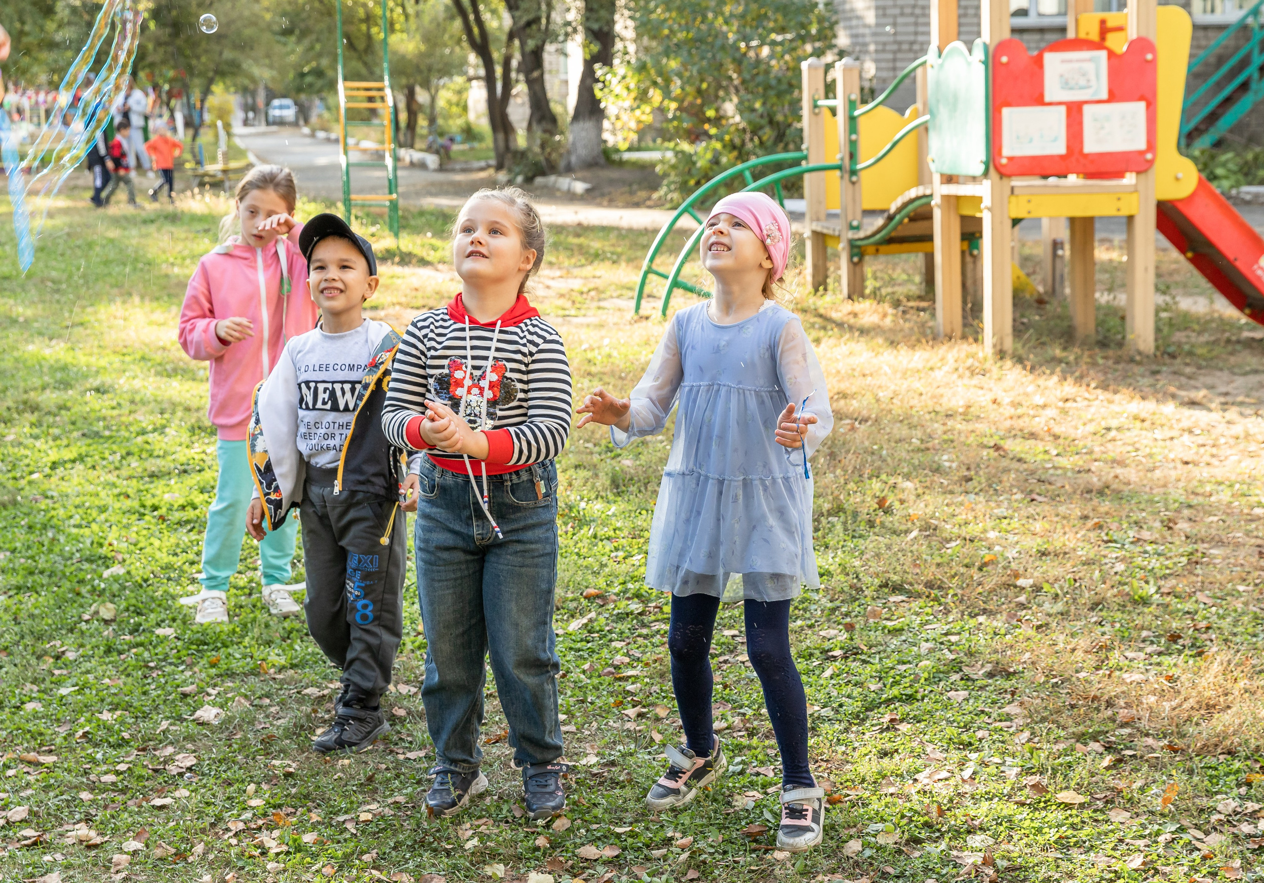 Репортажно-постановочная съемка в саду. Детский семейный фотограф в г. Находка Ольга Коваленко, фотостудия Memories