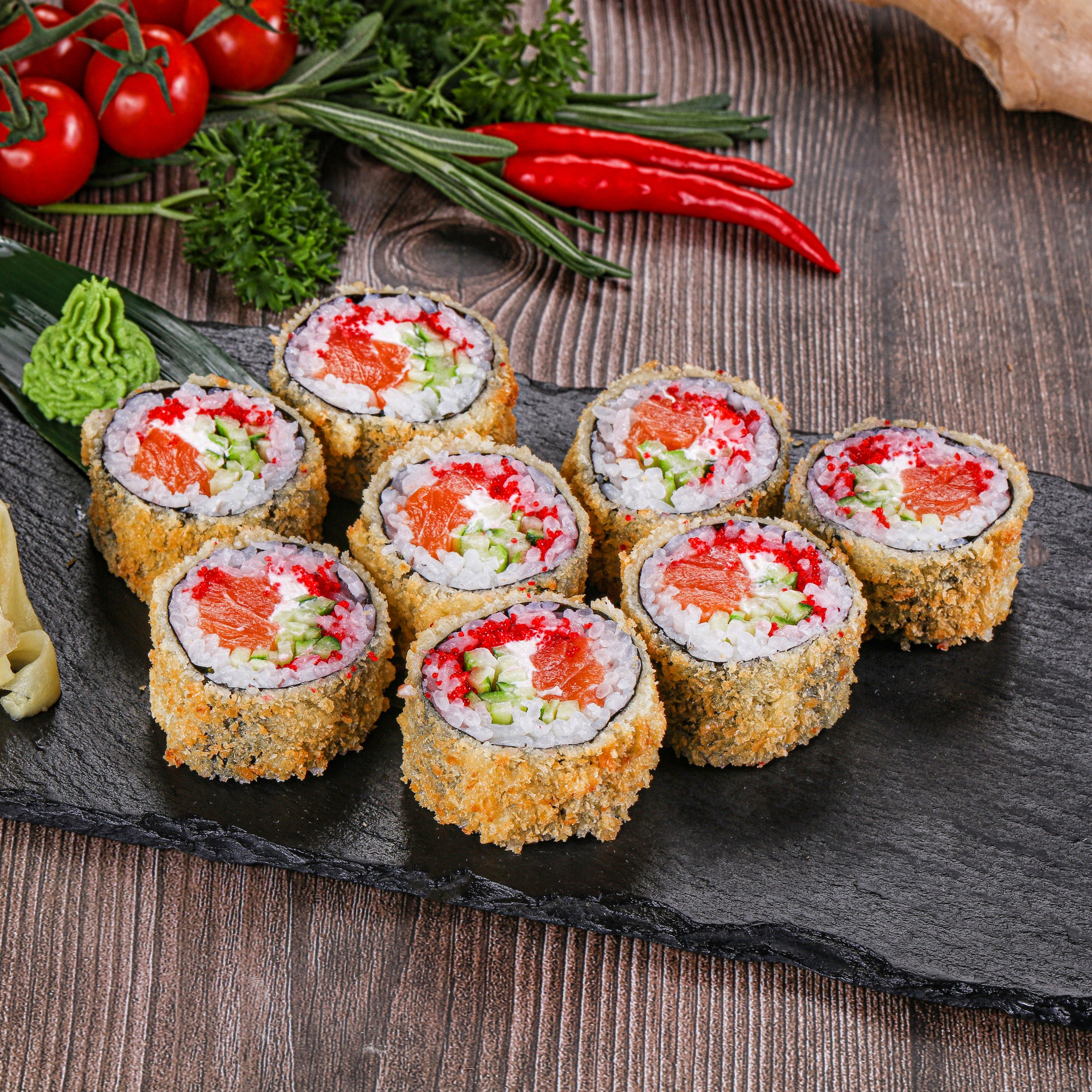 Фотосъемка суши и роллов. Заказ по тел.: +7 (906) 006-90-22. Фуд-фотограф Андрей Старостин — съемка еды в Москве. 9000 руб. в час