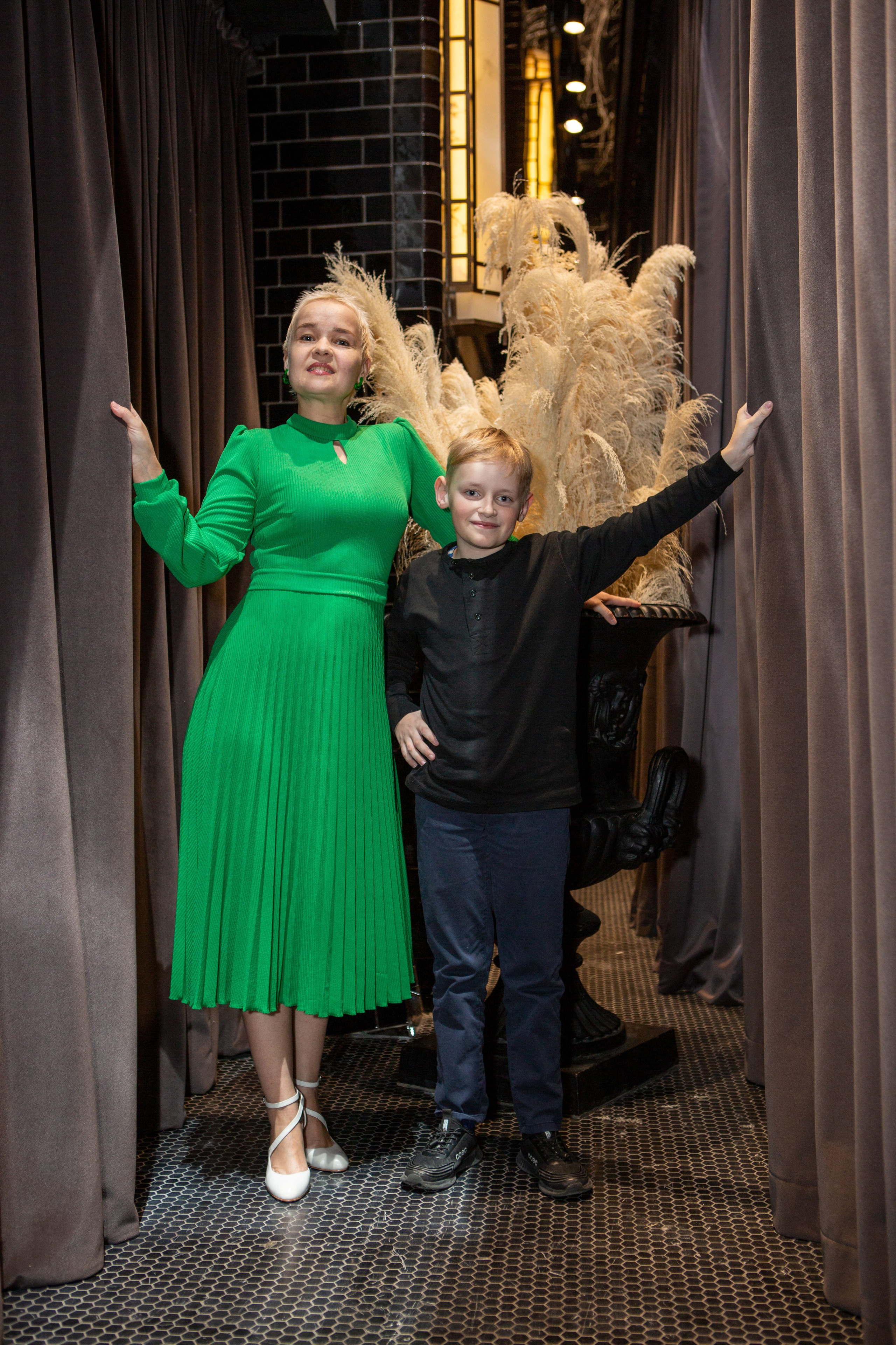 Звезда галактики. Яровит Холл. Репортажный, семейный, свадебный, портретный фотограф