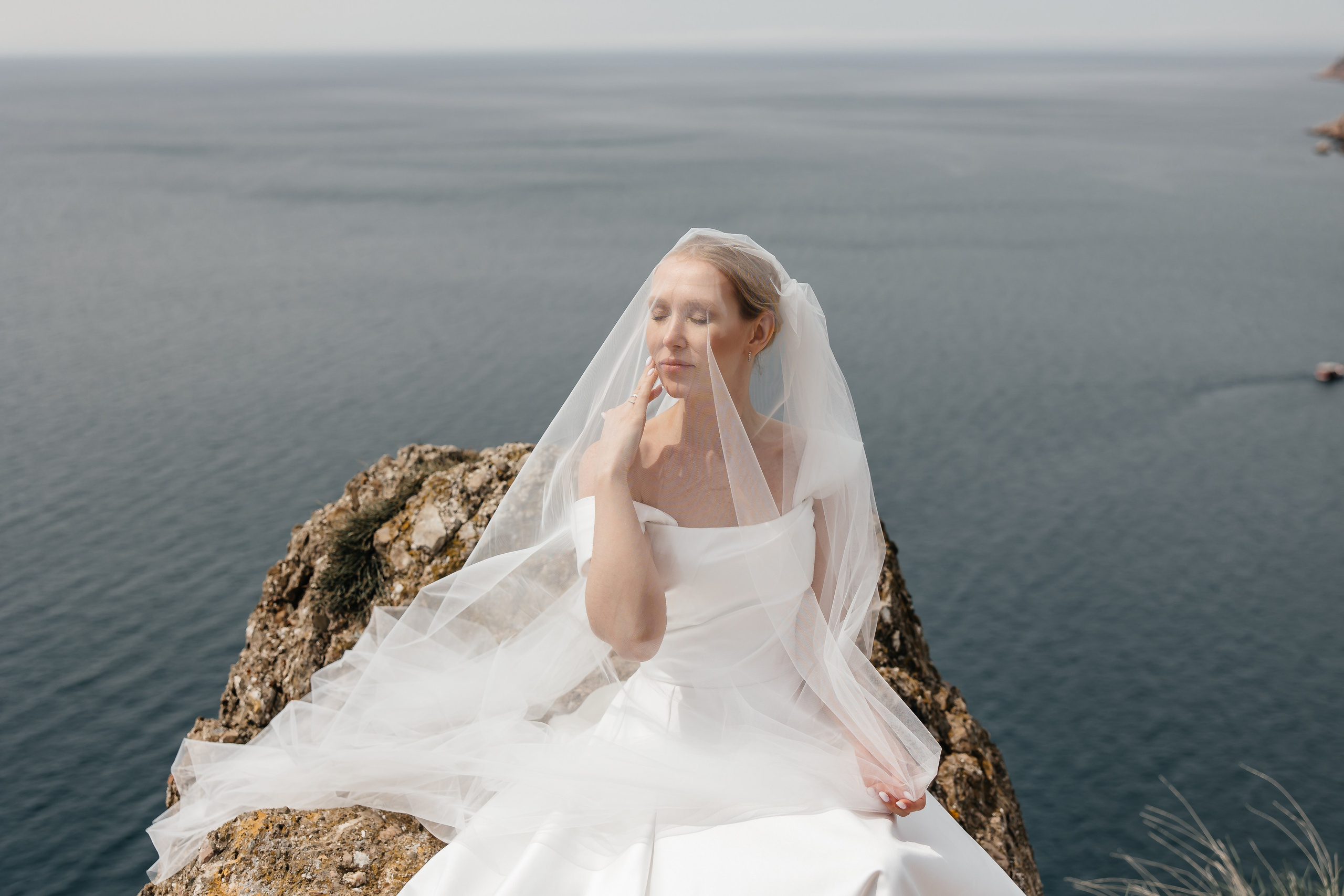 Анонс свадьбы Алены и Алексея. Весенняя Балаклава и Ливадийский дворец. Свадебный фотограф в Крыму и Севастополе Ольга Баскакова