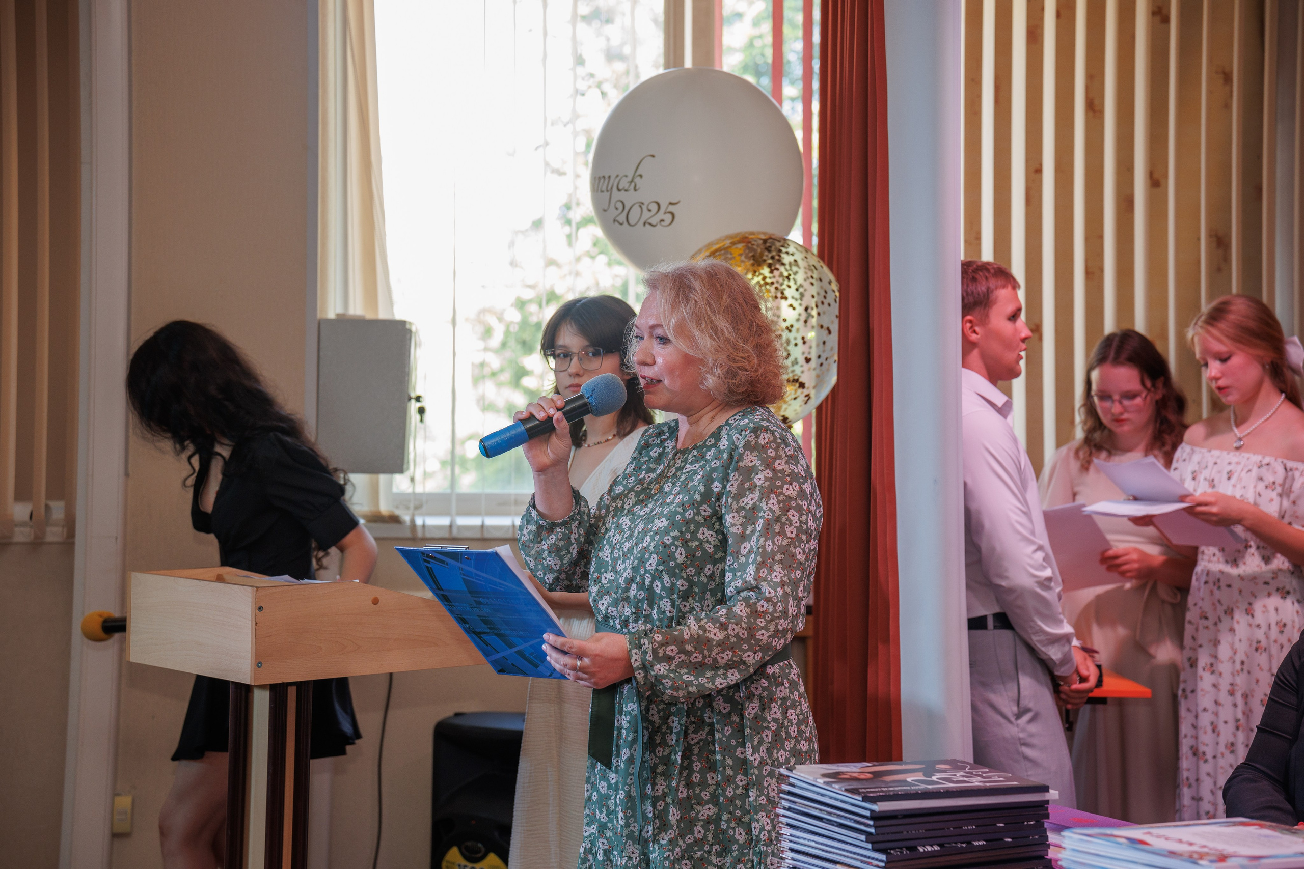 Вручение аттестатов. Свадебный и семейный фотограф в Новосибирске Ирина Дорошкова