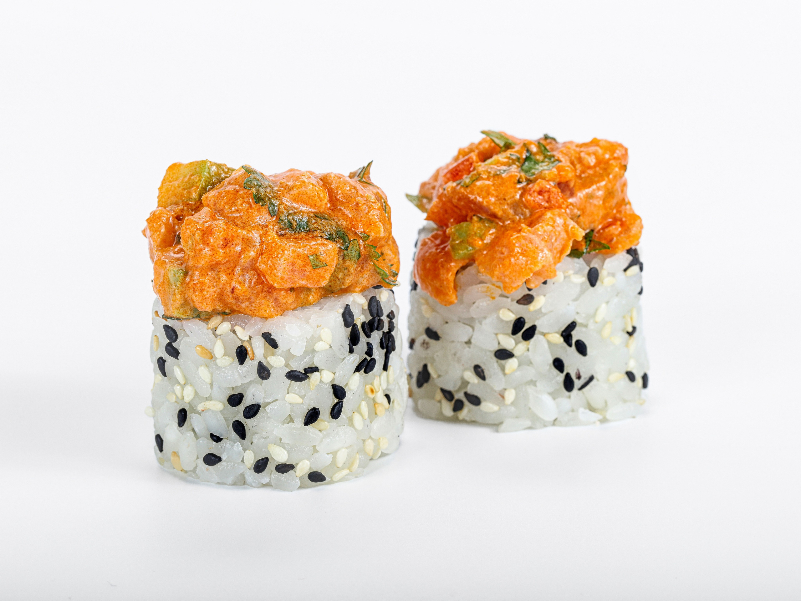 Фотосъемка суши и роллов. Заказ по тел.: +7 (906) 006-90-22. Фуд-фотограф Андрей Старостин — съемка еды в Москве. 9000 руб. в час