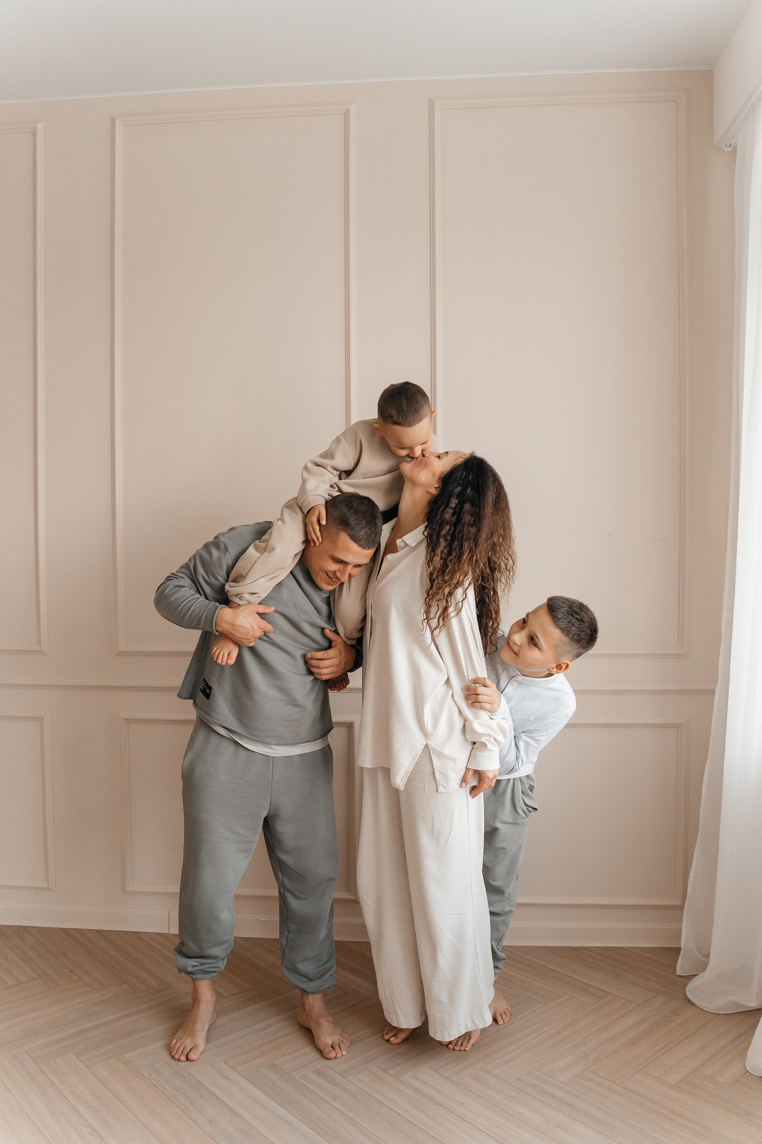 Илья, Вера, Сёма и Дима. Волик Мария