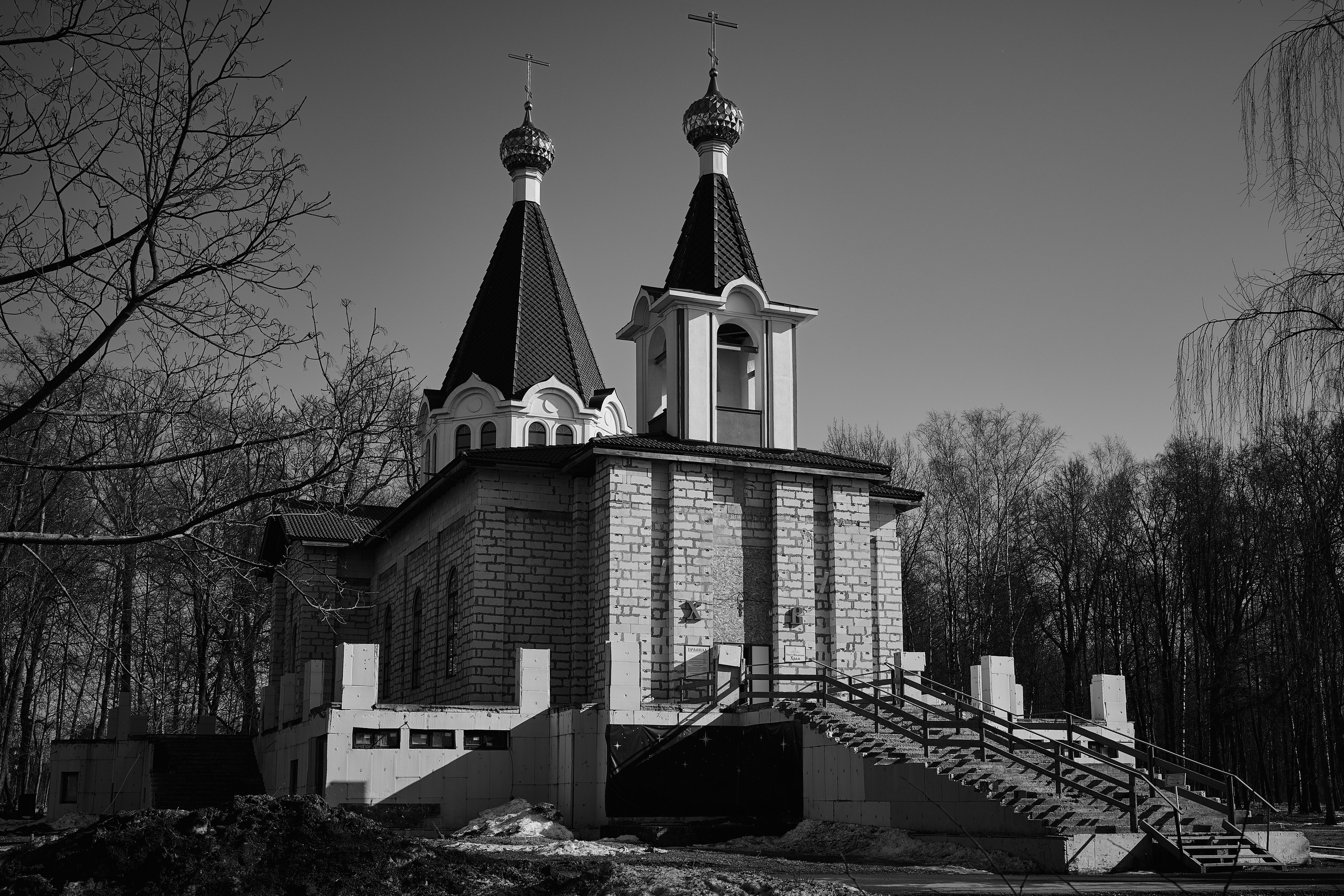 Храм во имя святого праведного Иоанна Кронштадтского. Репортажный и портретный фотограф в Санкт-Петербурге Филипп Линзин