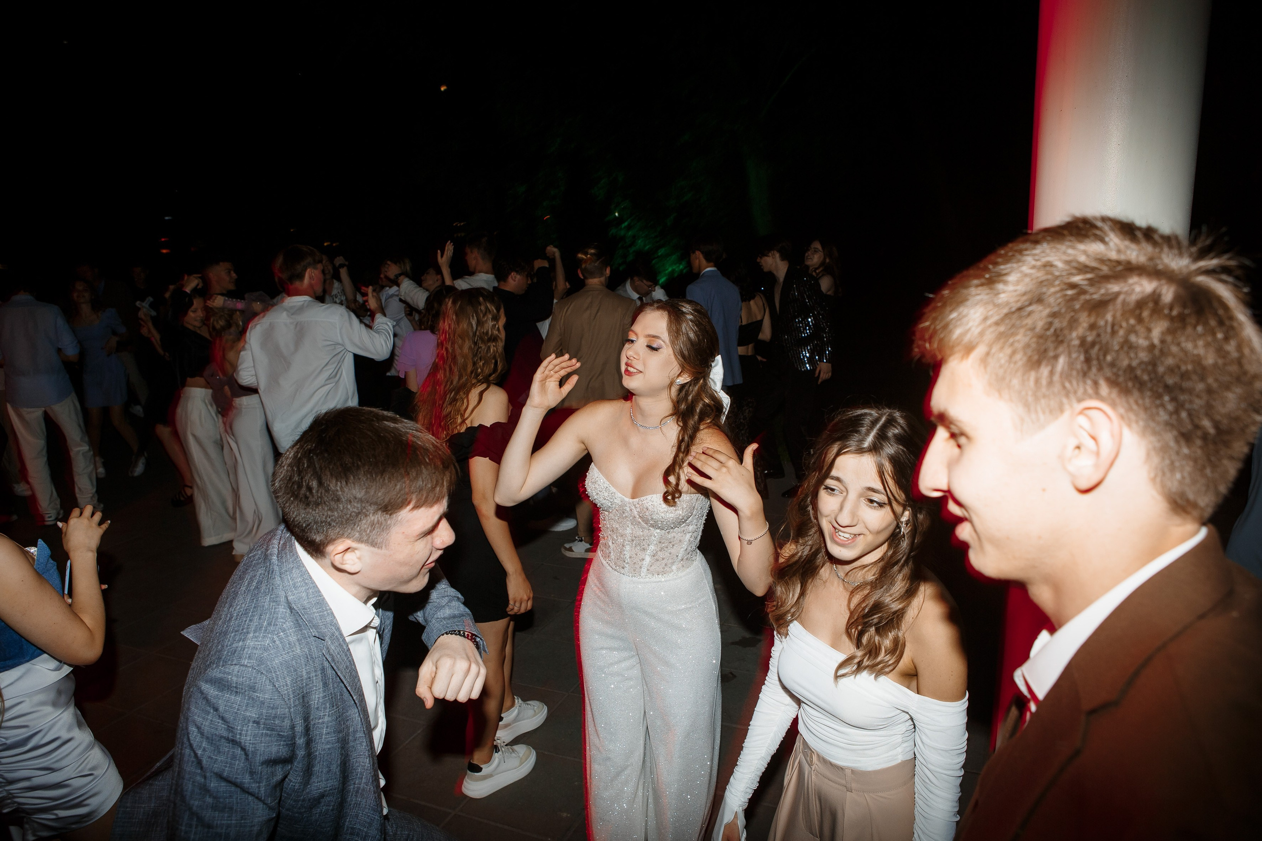 Выпускной Гимназия 12 2024 OpenHouse. Свадебный и портретный Фотограф в Липецке Дмитрий Котюков