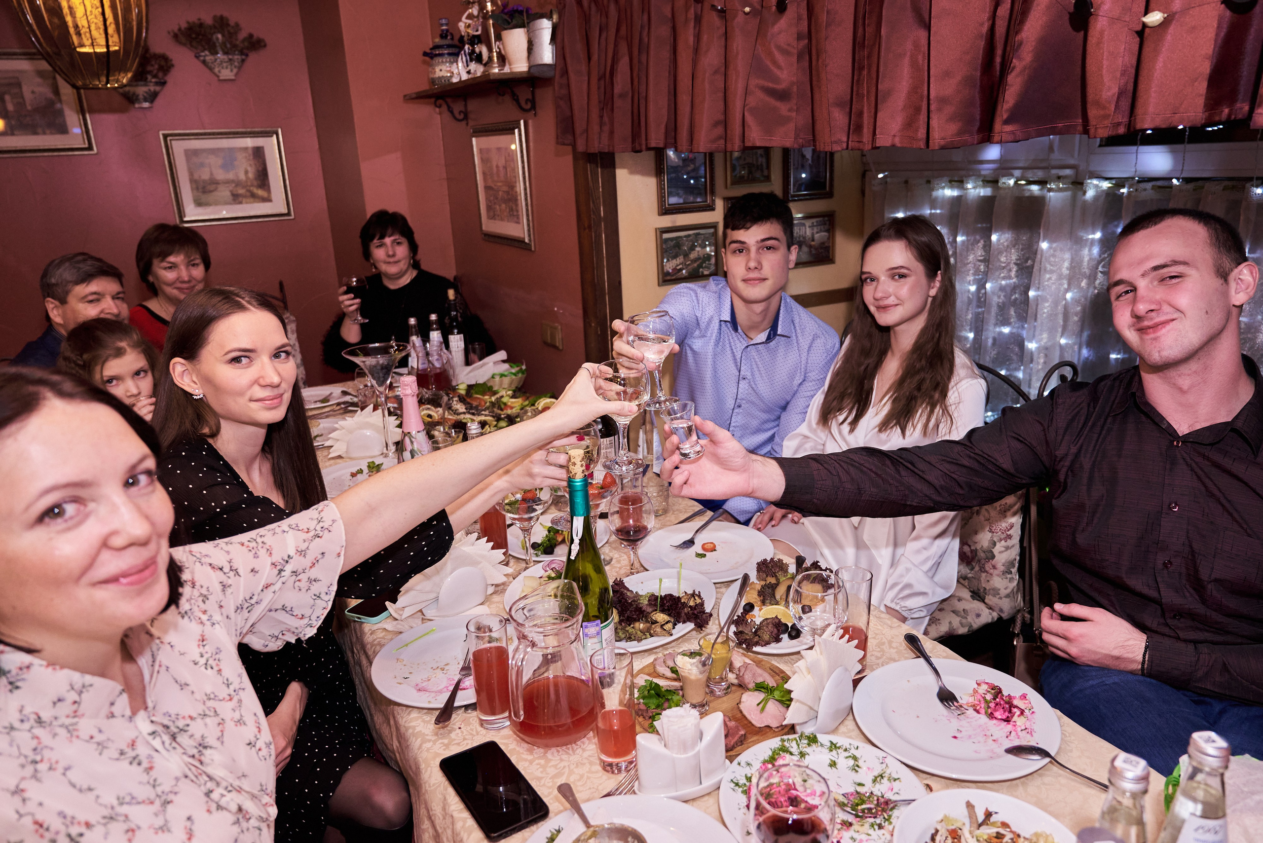 Торжества (юбилеи, корпоративные мероприятия). Выпускные Альбомы в Нижнем Новгороде