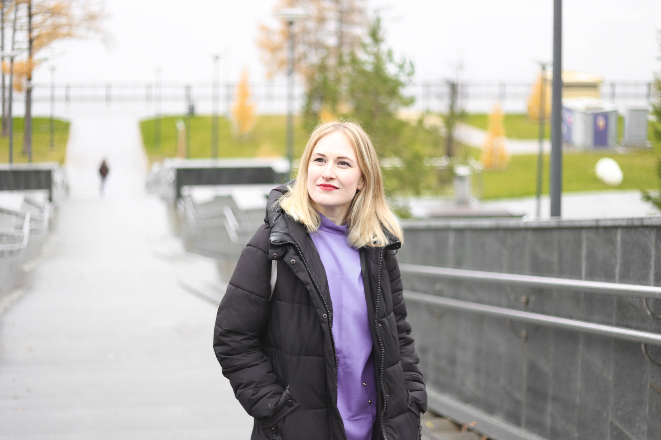 Маша на набережной. Часть 2. Фотограф Пермь. Фотосессия в фотостудии Перми и на свежем воздухе