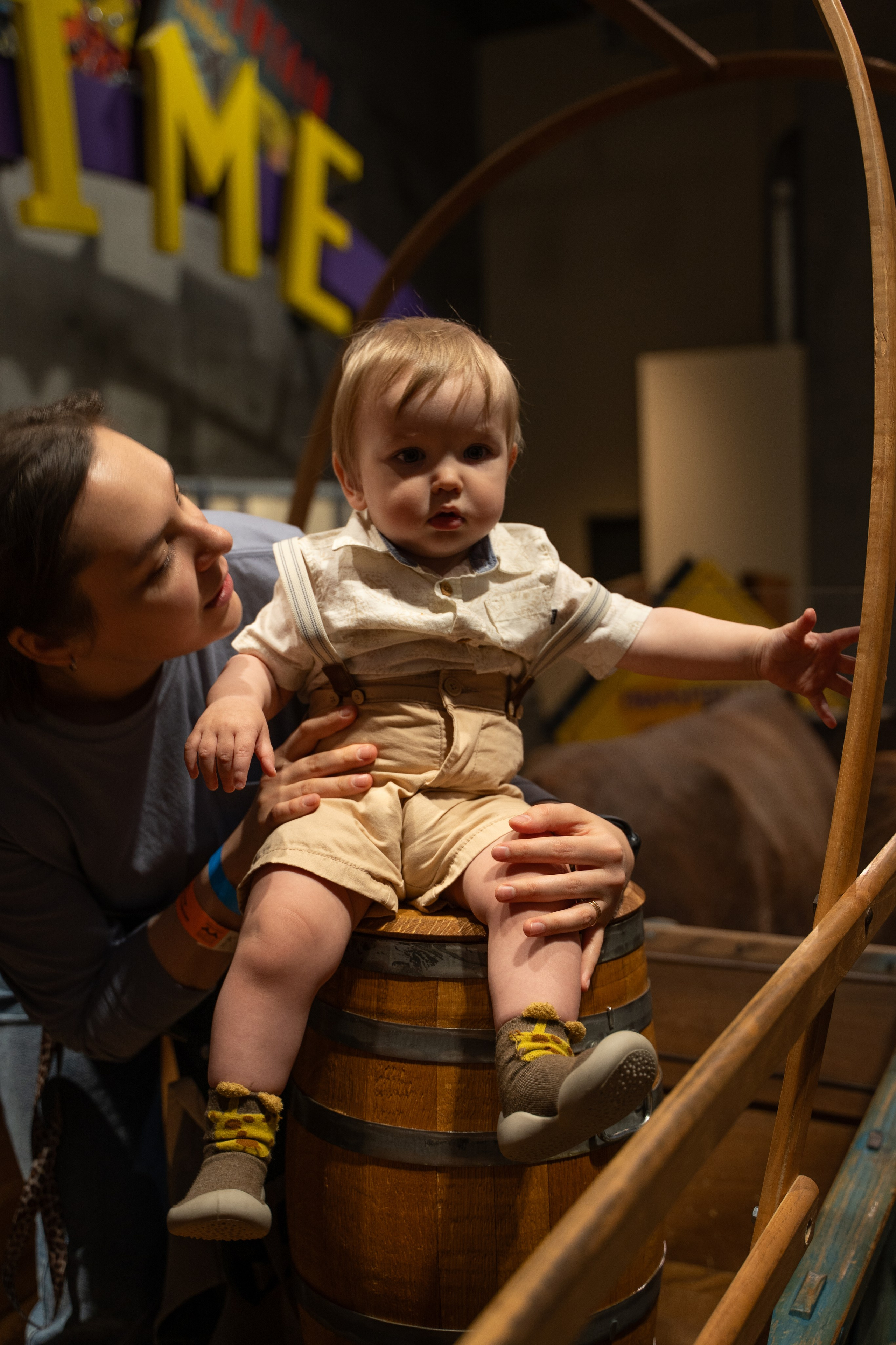 Took root. Wedding & engagement photographer in Seattle, WA. Tania Maureira