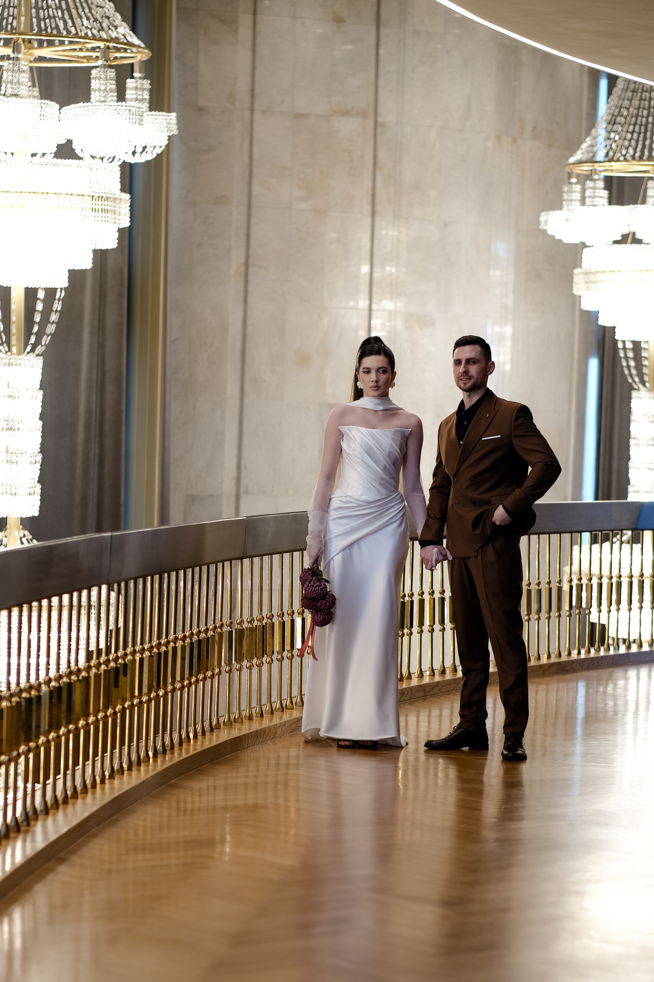 Свадебная фотосессия в театре драмы имени Наума Орлова. Свадебный фотограф в Челябинске Сырчикова Наталья