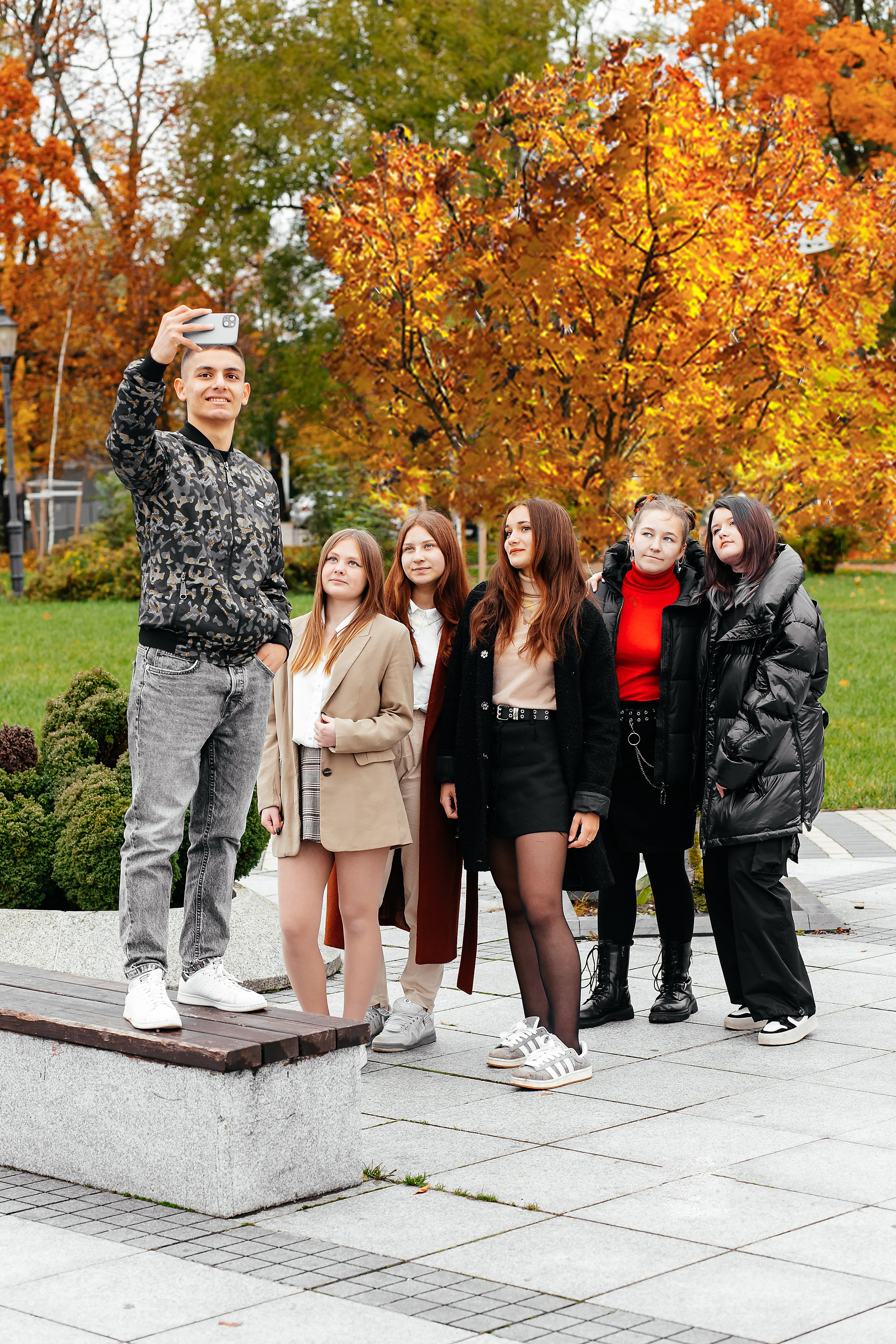 Выпускники 9 класса. LiveBook39 — студия выпускных альбомов Светланы Микишаниной в Калининграде