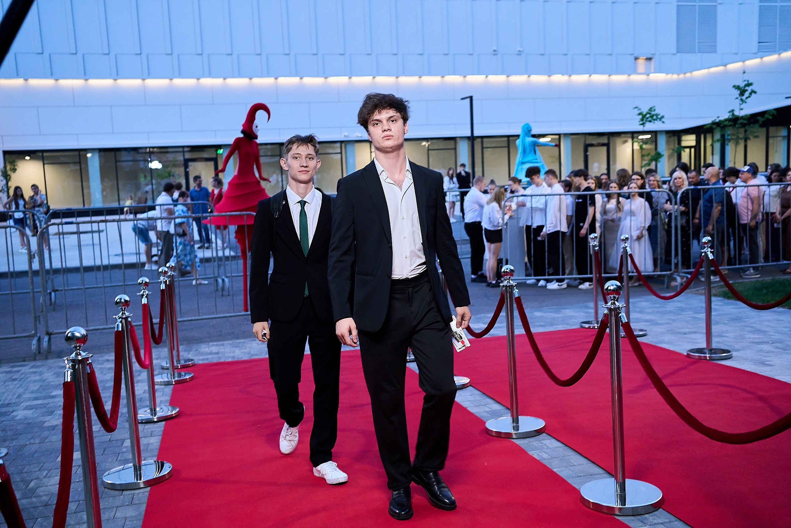 Выпускной 2024 концертный зал Академия ВТБ. Фотограф и Видеограф в Москве. Олег Корушев