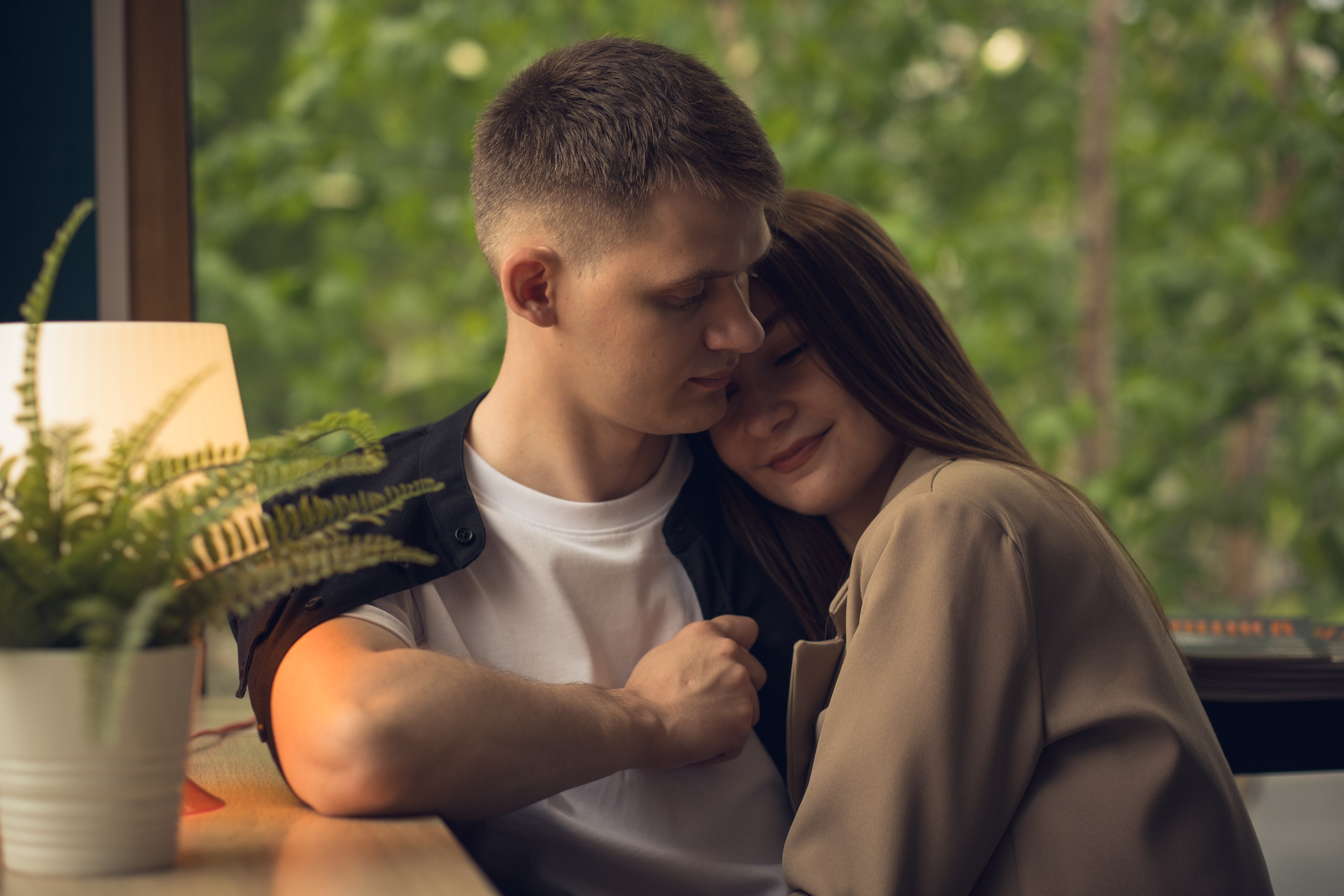 Love-story Даша и Кирилл. Фотограф Елена Дегтярева. Семейная, детская и школьная фотография в Тюмени. Яркие и живые снимки, которые сохранят историю вашей семьи