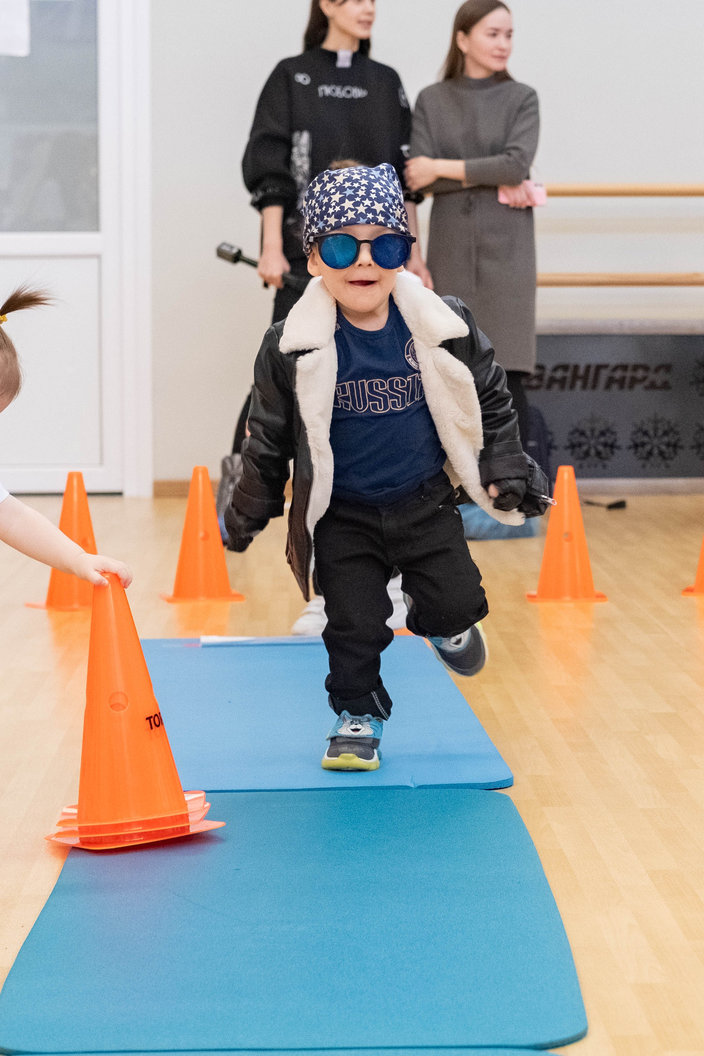 Чемпионат ползунков (репортажная). Фотограф Елена Дегтярева. Семейная, детская и школьная фотография в Тюмени. Яркие и живые снимки, которые сохранят историю вашей семьи