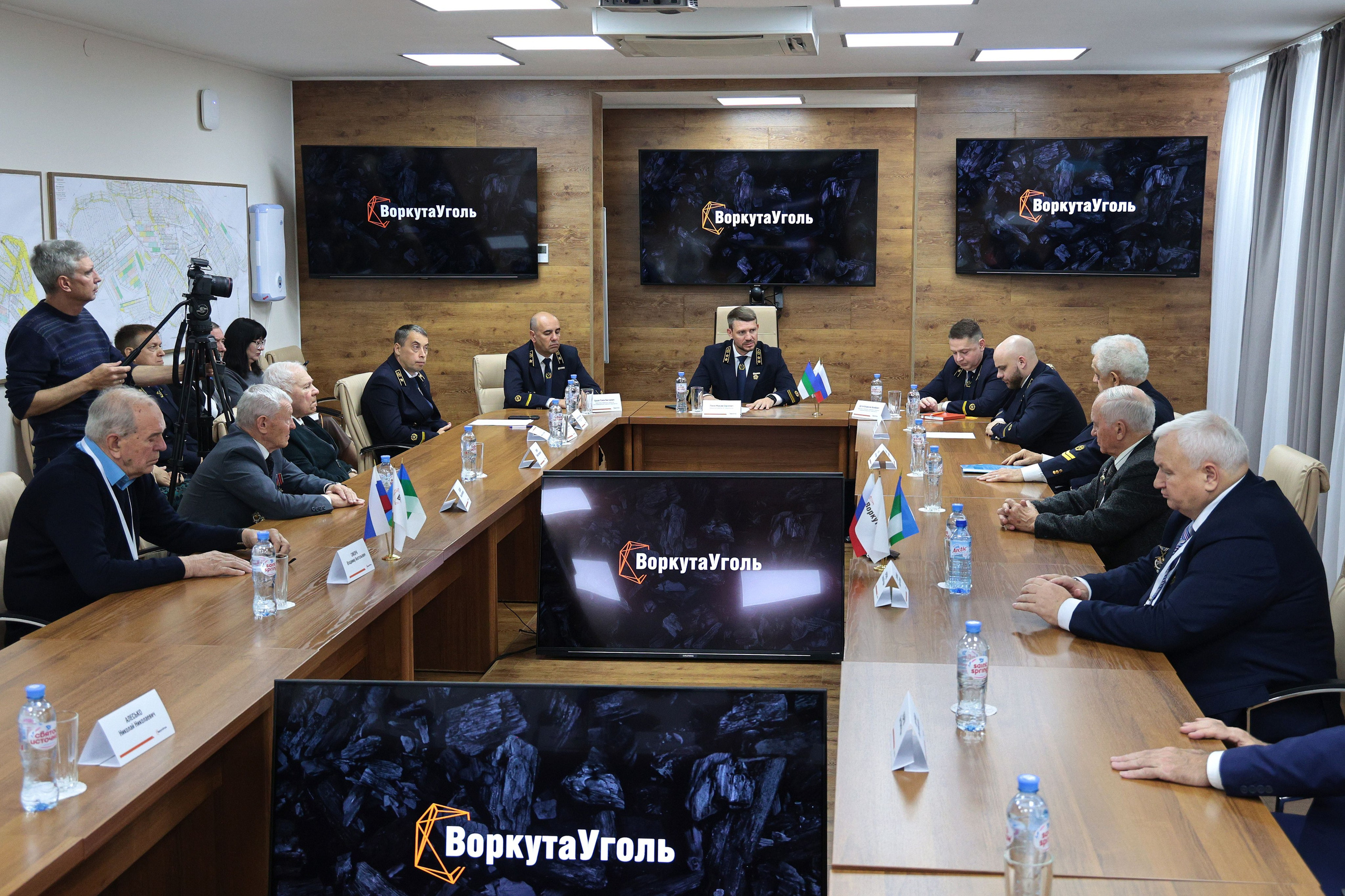 Официальное. Фотограф Владимир Юрлов