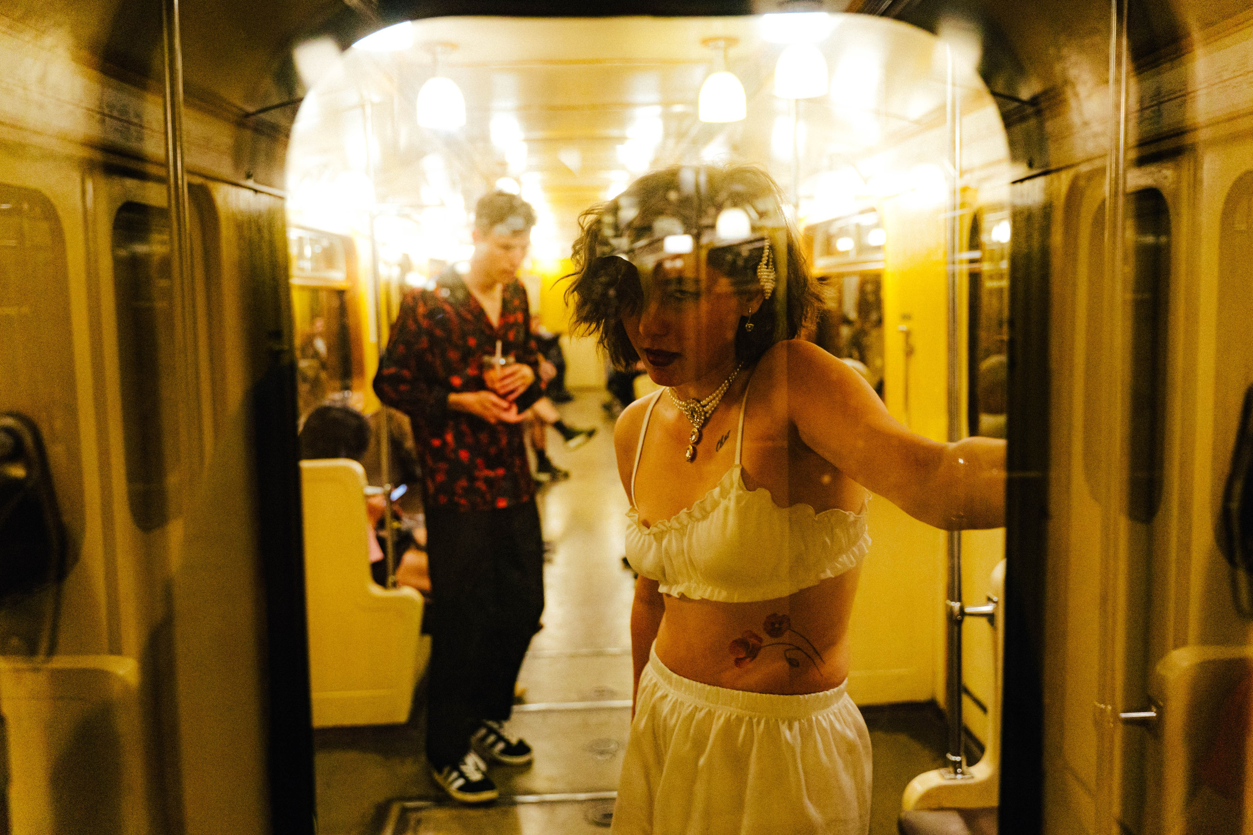 Ночь в метро. Портретный фотограф в Москве Эмиль Халиков