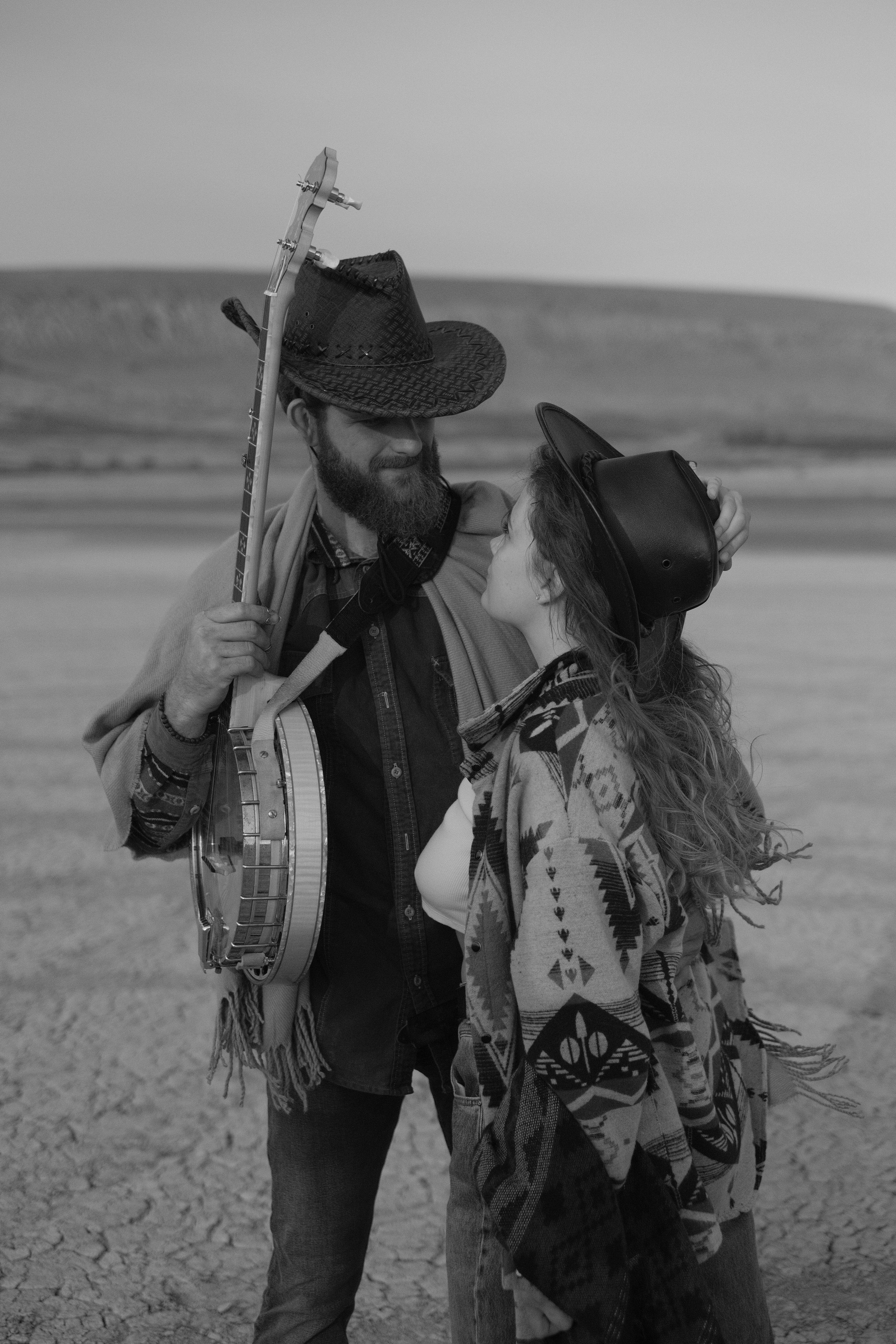 История любви. Дикий запад, ковбойские фильм, лихие ребята, прошлые века, wild west. Профессиональная фотосъемка в Крыму. Натуральные эмоции и живые кадры. Забронируйте дату прямо сейчас!