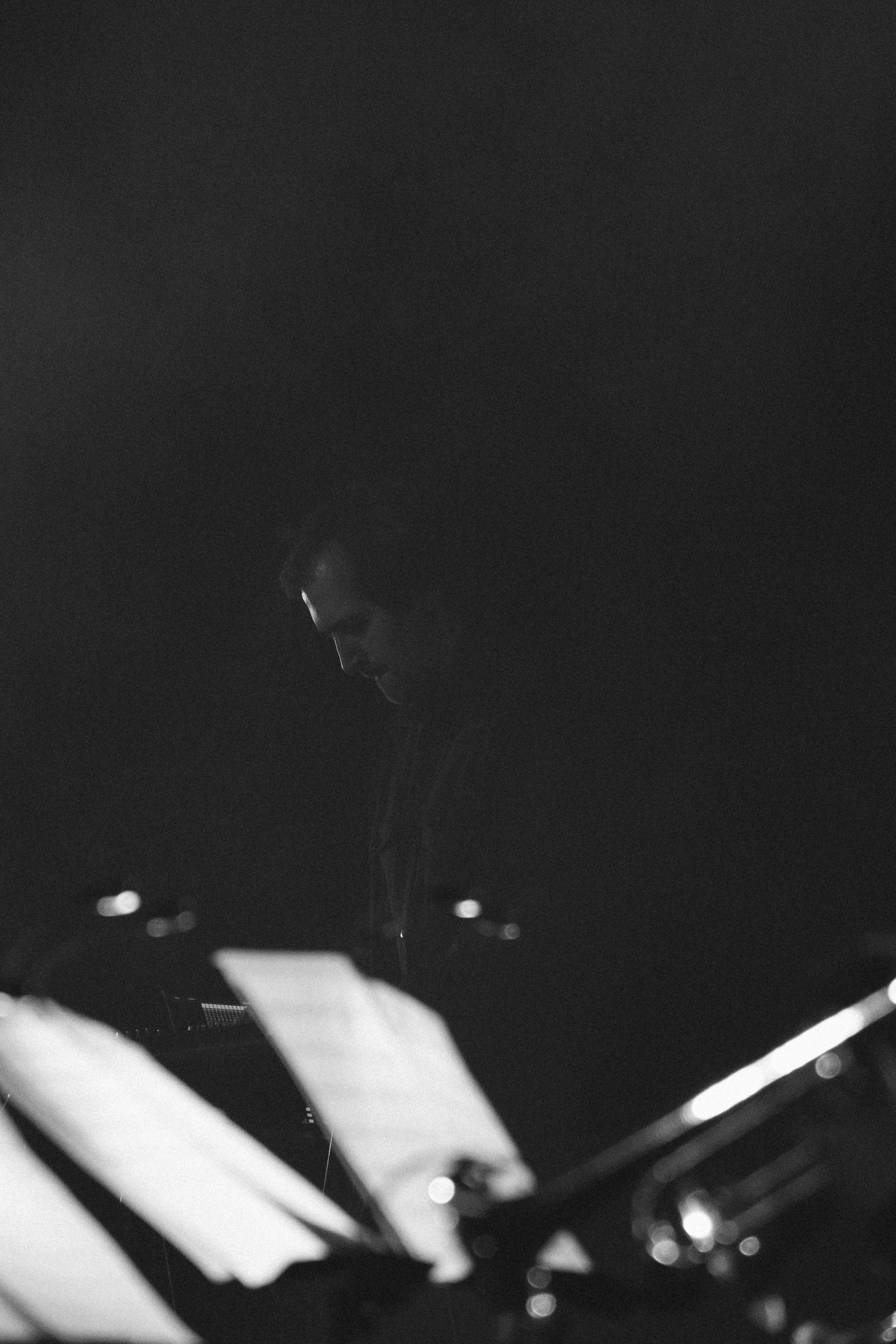 Сергей Бобунец в Красноярске 18.03.26. Фотограф Красноярск съемки лавстори, фотосессия в студии, портретная съемка, творческие фотосессии