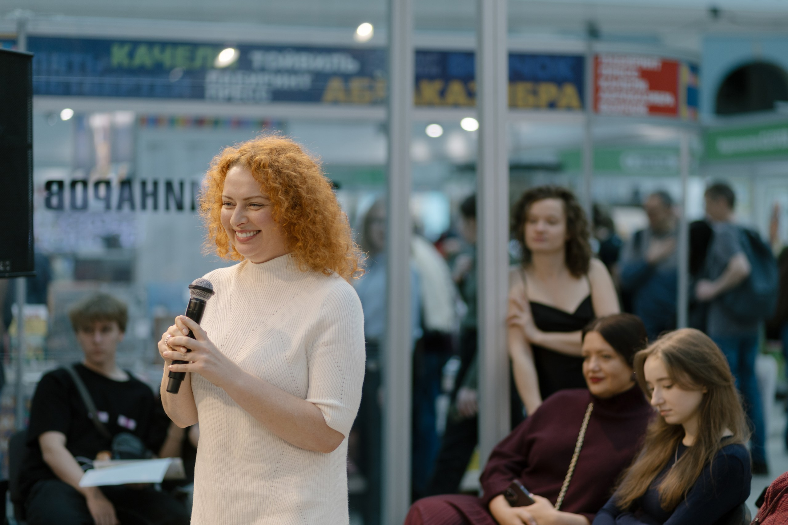 Презентация каталога Татлин. Фотограф мероприятий, персональные съемки в Москве Владиславлева Настя