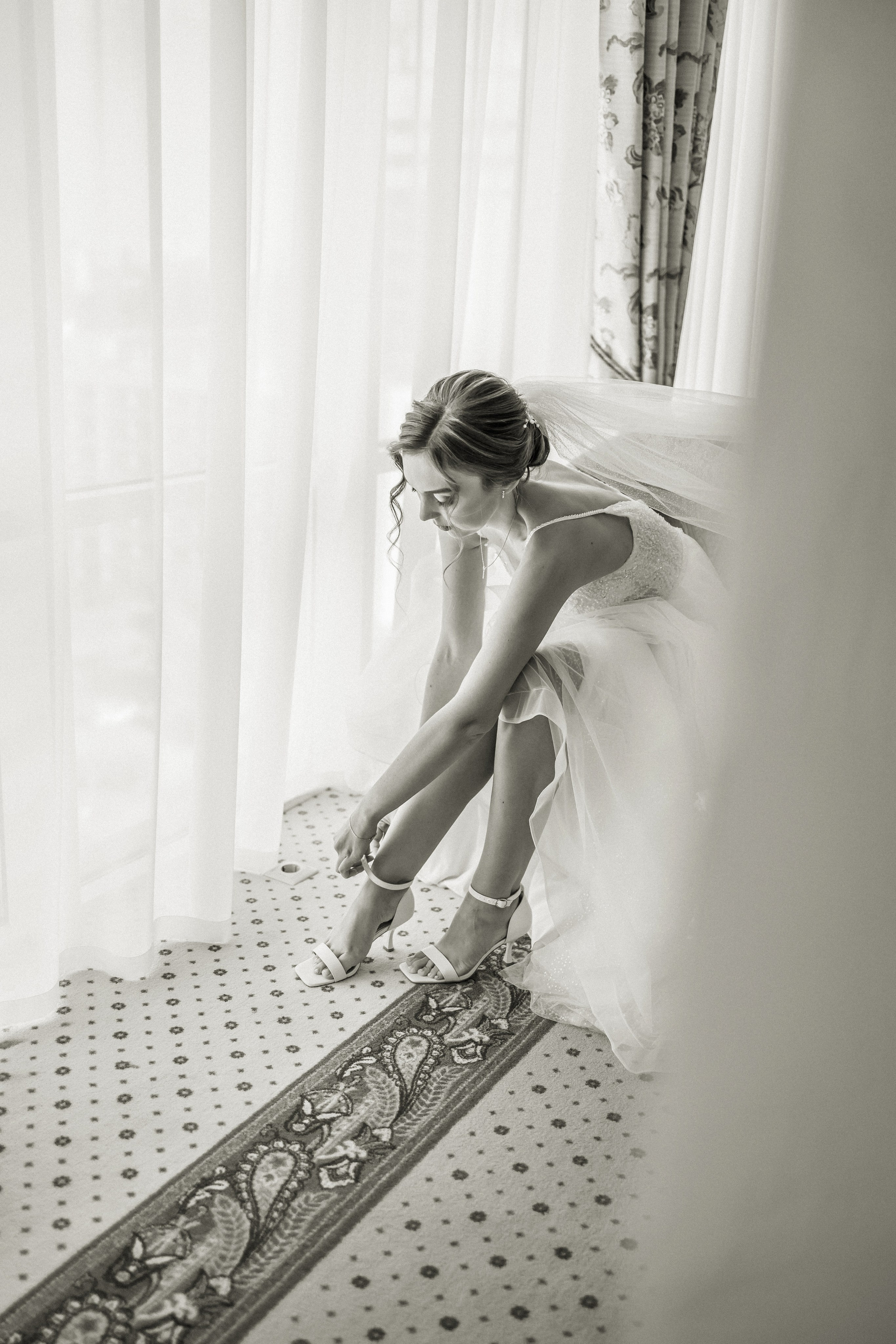 Свадебная прогулка Екатерины и Евгения. Свадебная фотография. Арина Рубах