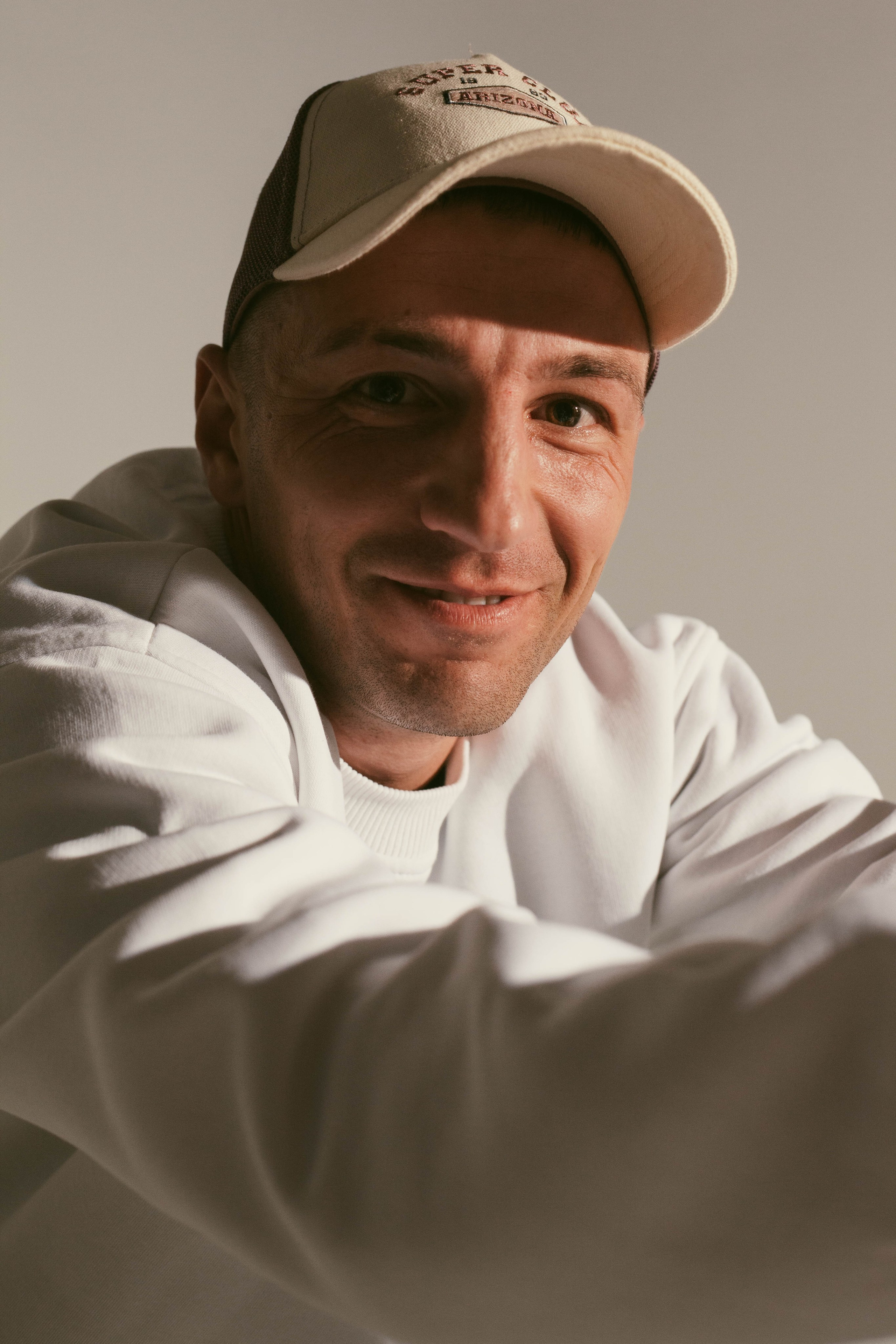 Студия. Уличный фотограф Города N