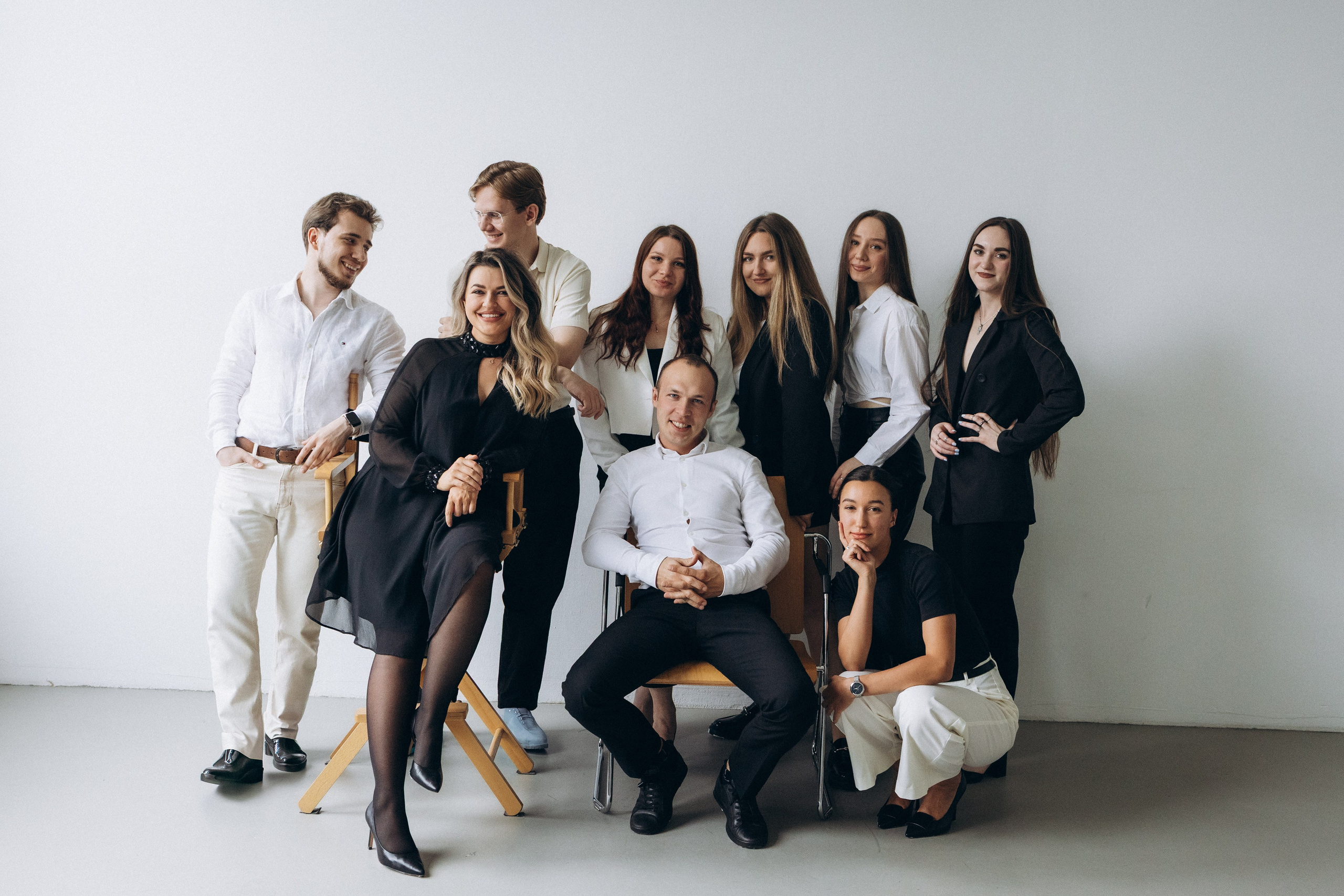 Фотосессия стоматологов в студии. Фотограф Артем Бросов в Санкт-Петербурге и Дубае