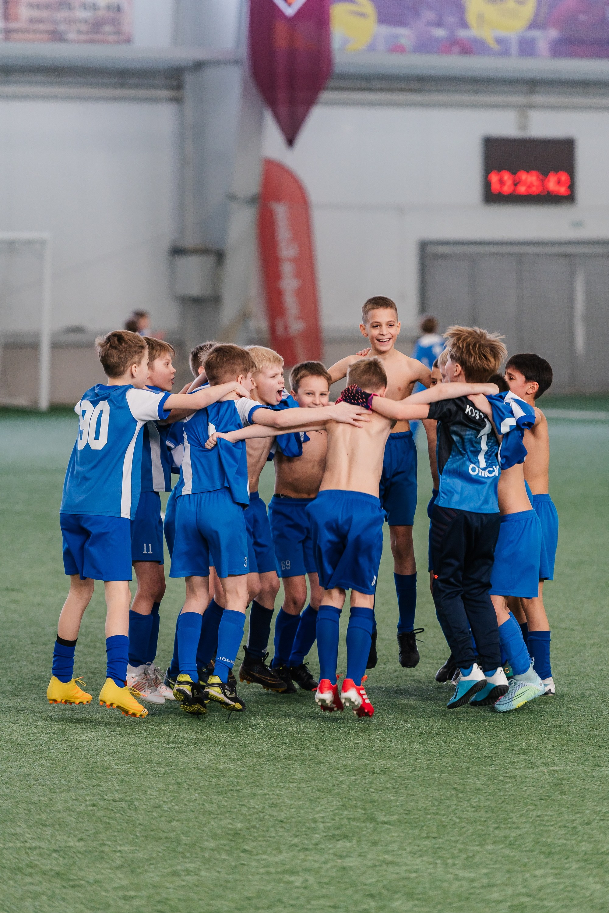 Детский турнир по футболу KAMILOV CUP-2024. Свадебный и репортажный фотограф Никита Сницарев в Барнауле