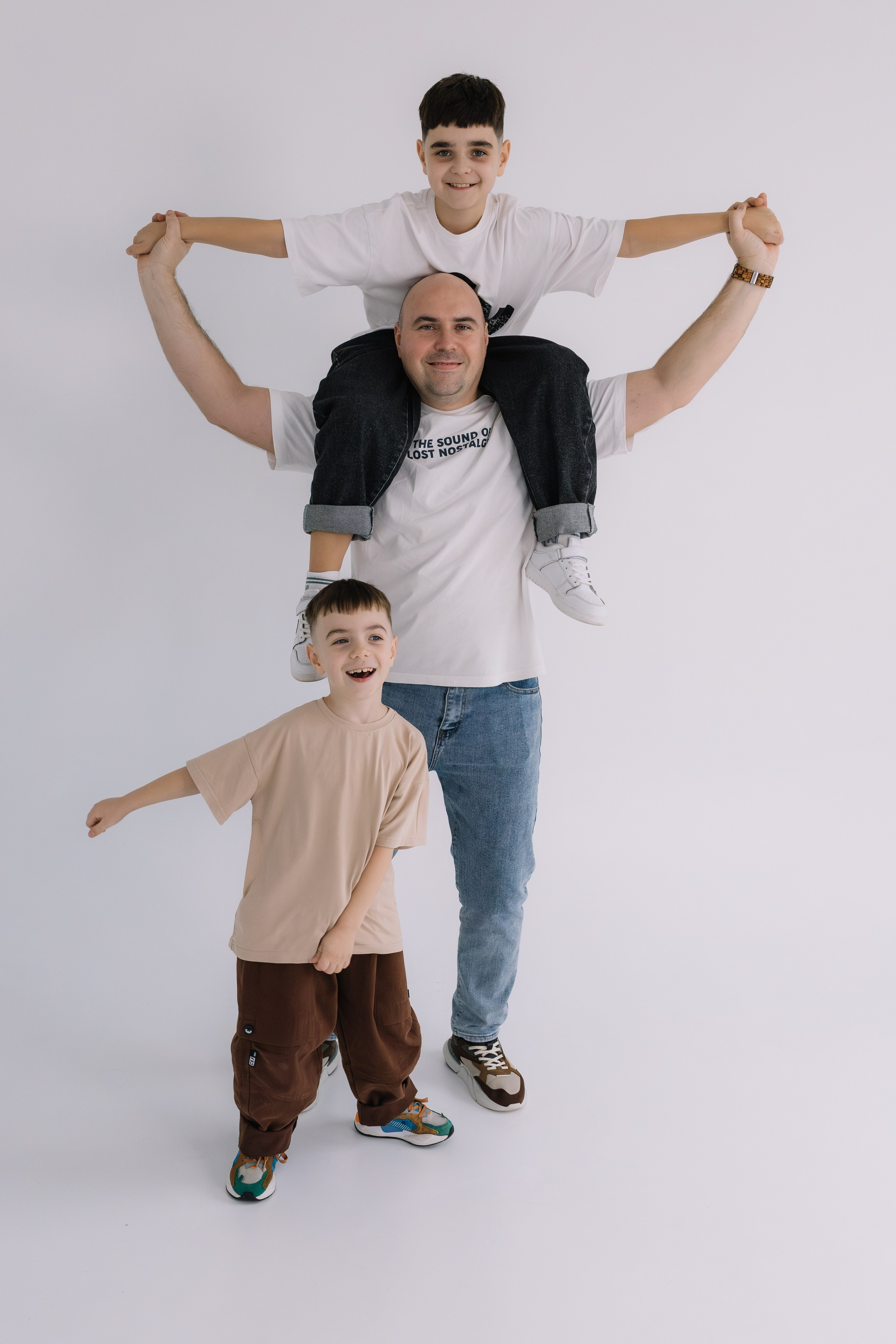 Жора, Ксюша, Владимир и Никита. Семейный фотограф в Волгограде Надежда Головко