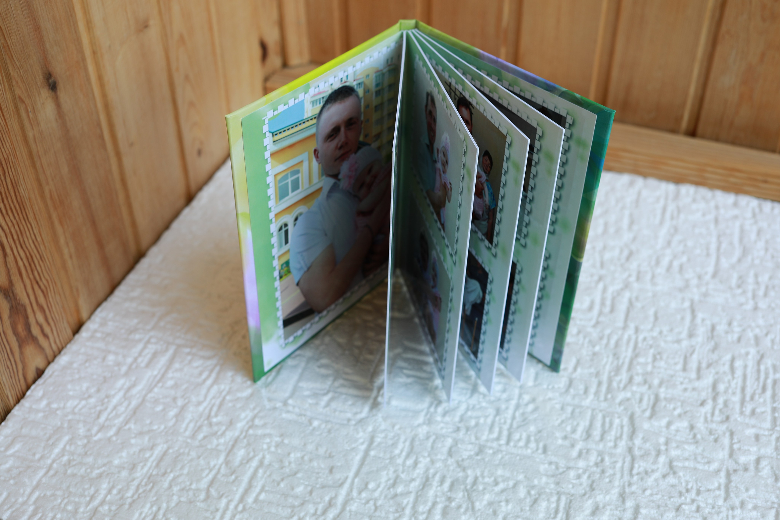 Шаблон фотокниги крестины, крещение, выписка из роддома, семейные истории. medlori fotobook Выпускные альбомы в Липецке, с новым годом, я родилась, юбилей, фотокниги, шаблоны печатная продукция, мама папа я - дружная семья