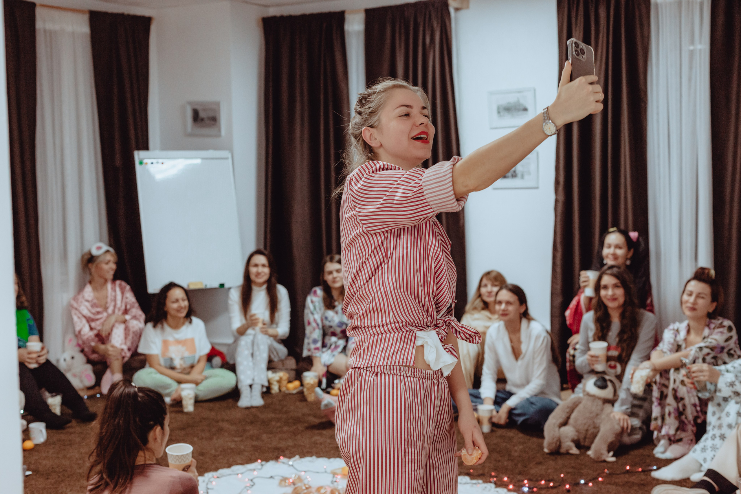 Женский новогодний корпоратив. Фотограф Старый Оскол Мавлыга Мария